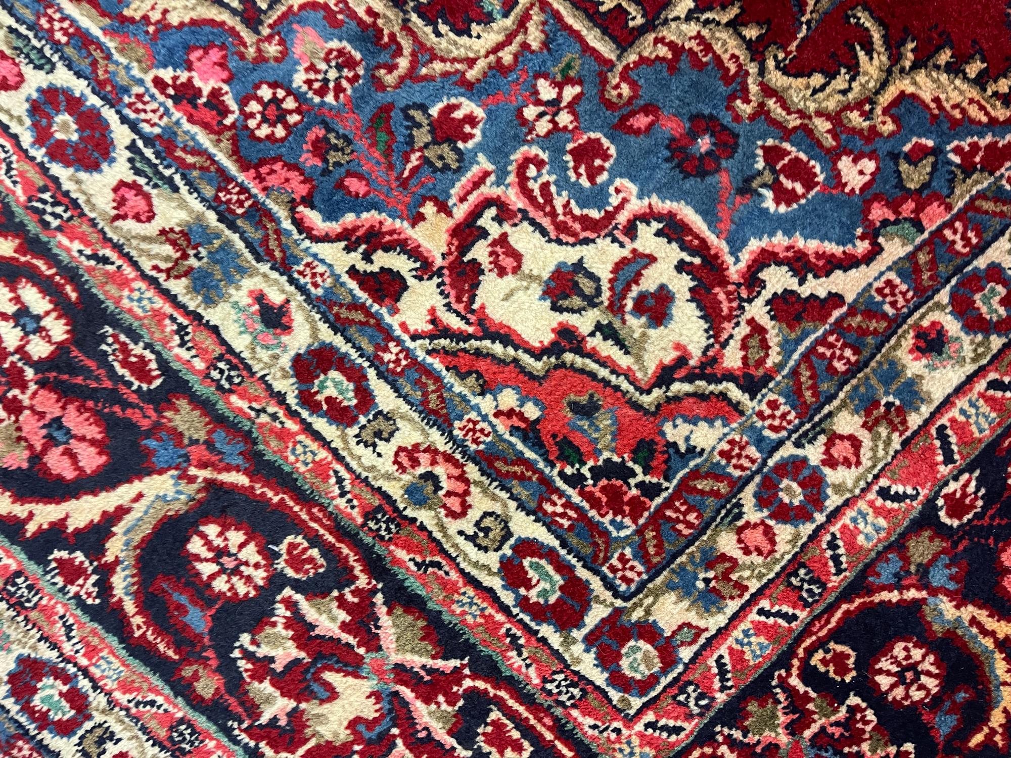 Large Handmade Carpet Traditional Red Wool Oriental Rug  In Excellent Condition For Sale In Hampshire, GB