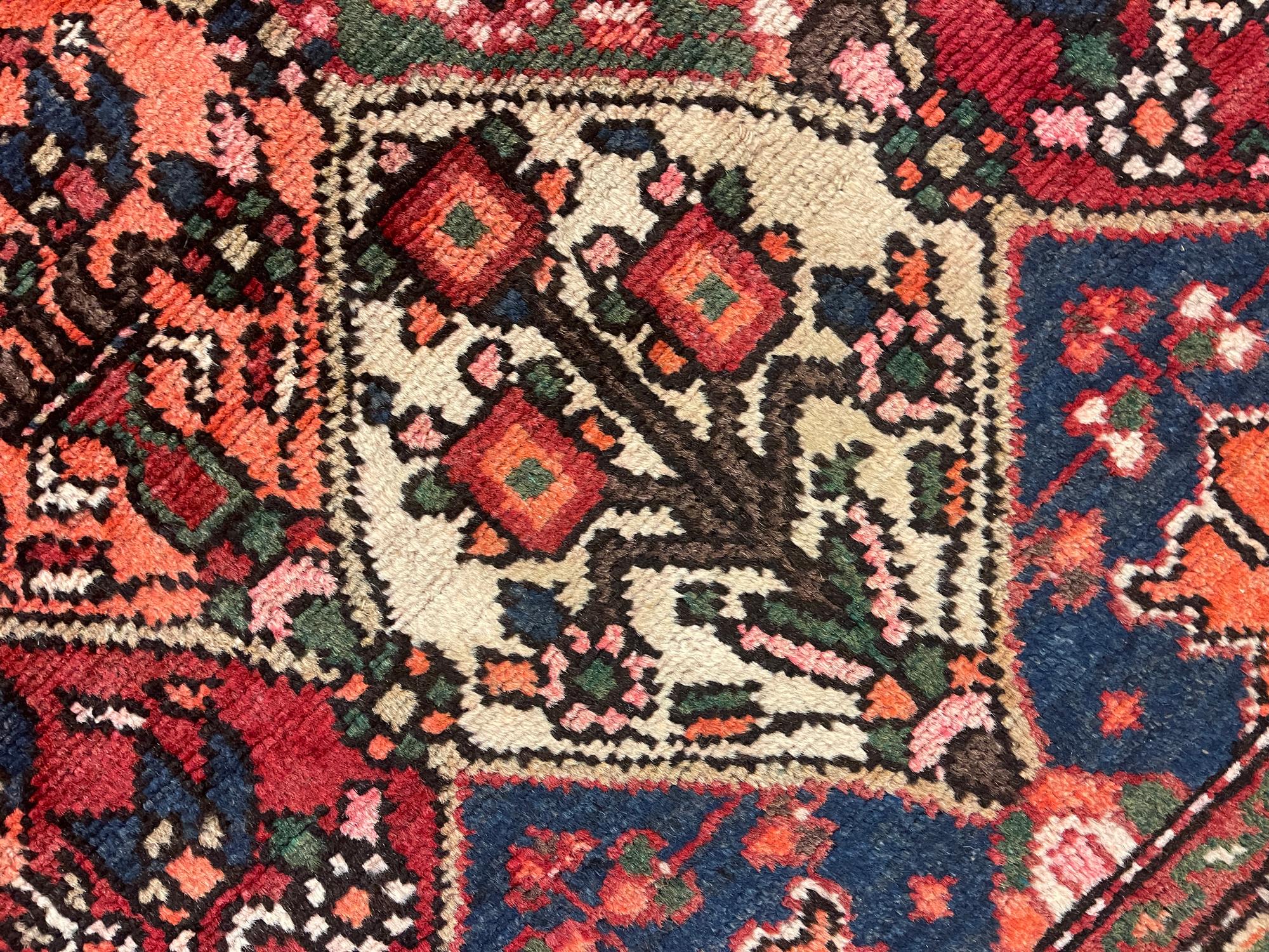 Großer handgefertigter traditioneller roter Wollteppich Orientalisch All Over im Zustand „Hervorragend“ im Angebot in Wembley, GB
