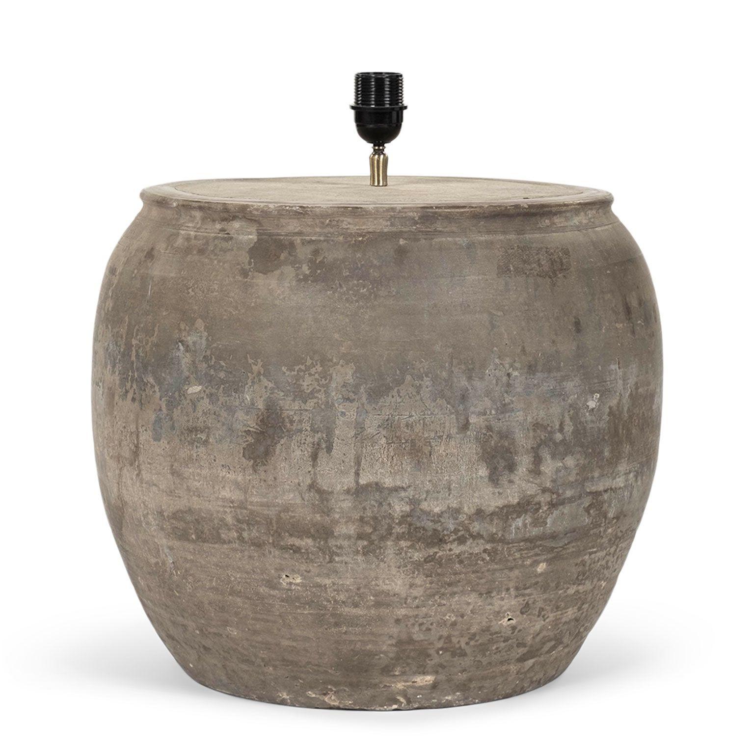 Moulage Grande lampe en céramique faite à la main avec abat-jour en lin en vente