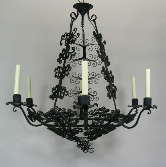 Large Handmade Country French Chandelier, circa 1920s In Good Condition For Sale In Douglas Manor, NY