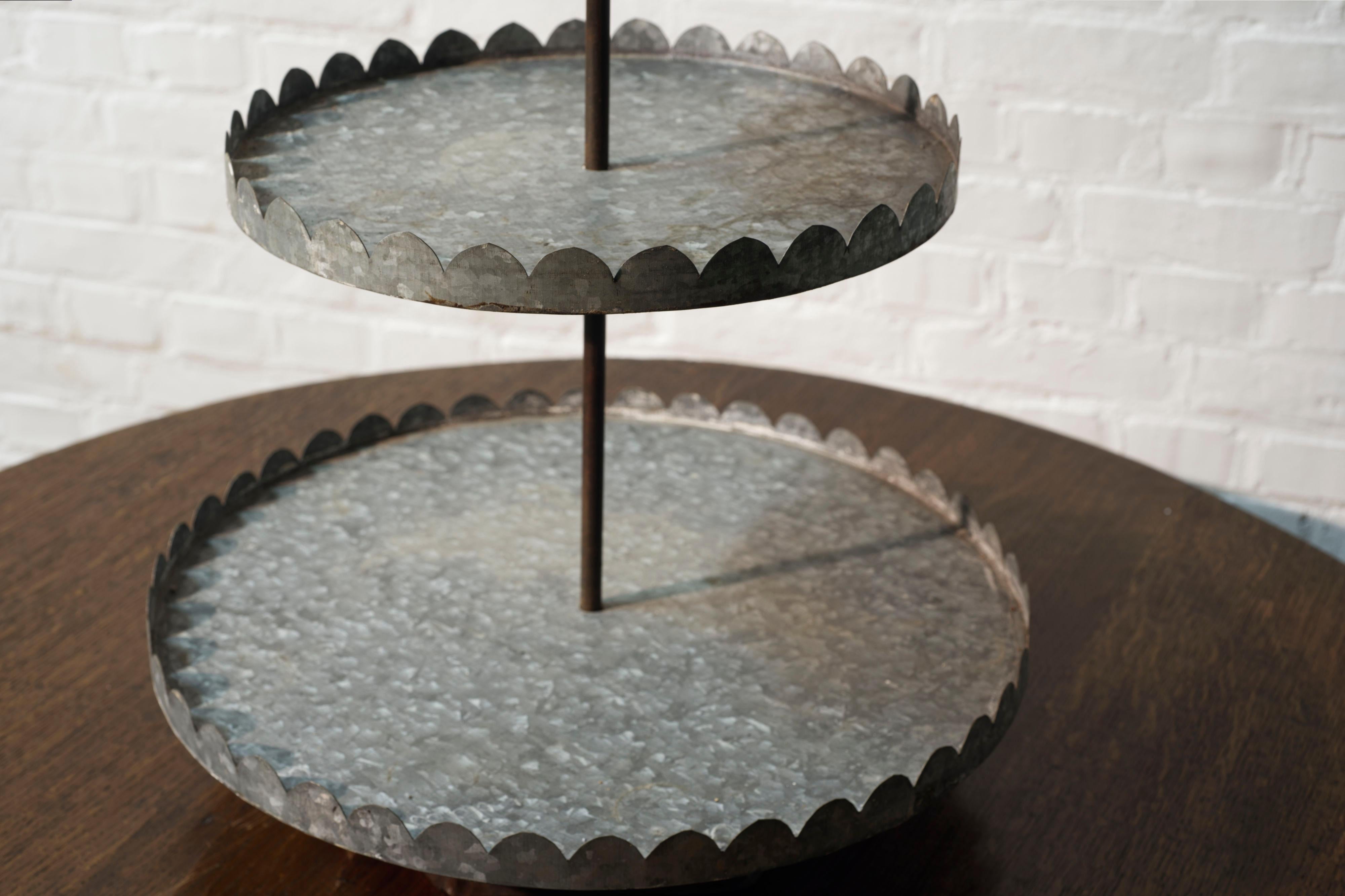 Large Handmade French/Belgian Three Tier Dessert Stand, 1940's im Angebot 4