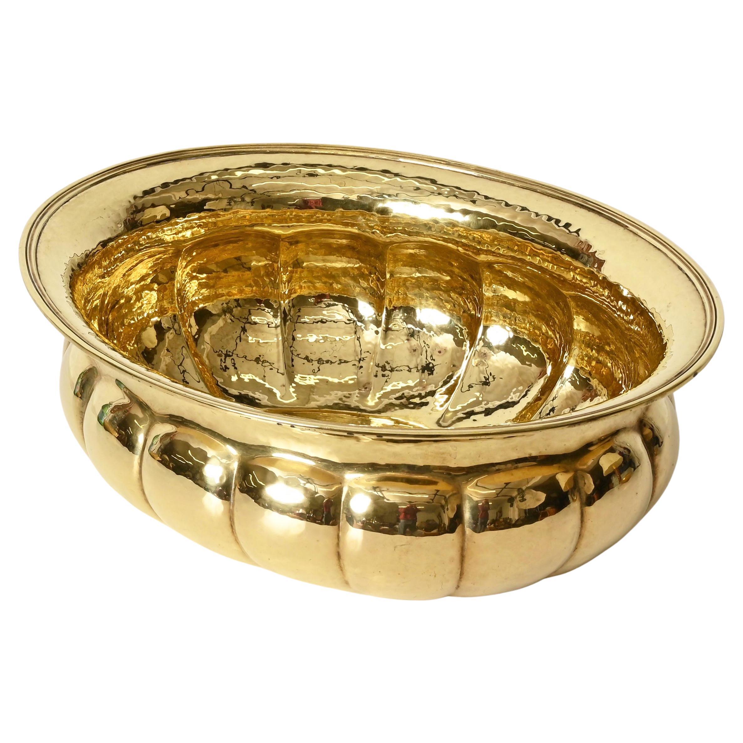 Große handgefertigte Schale aus gehämmertem Messing von Renzo Cassetti, Italien, 1970er Jahre