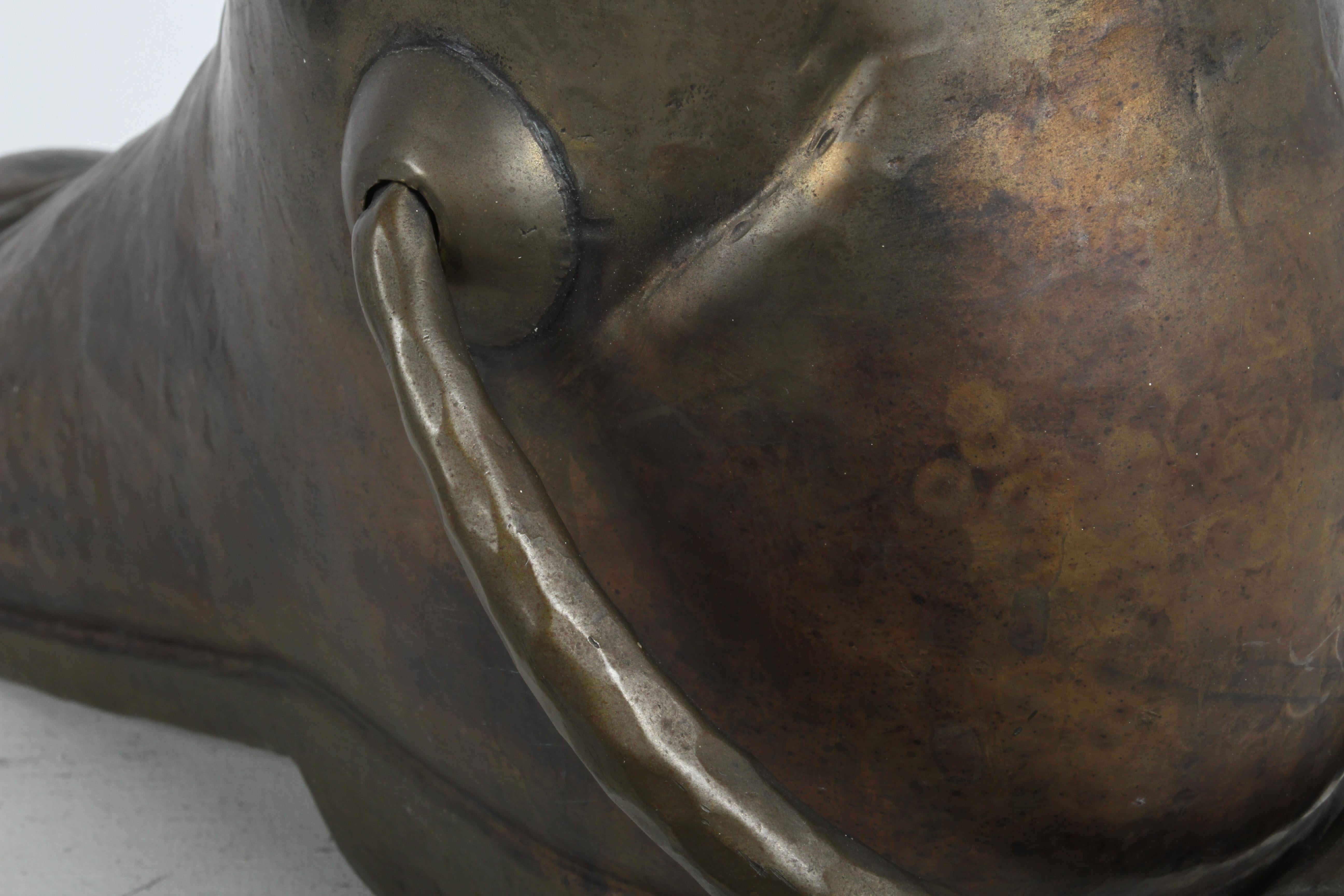 Grand porte-parapluie ou porte-canne italien des années 1950 - Patine laiton vieillie - -... en vente 3