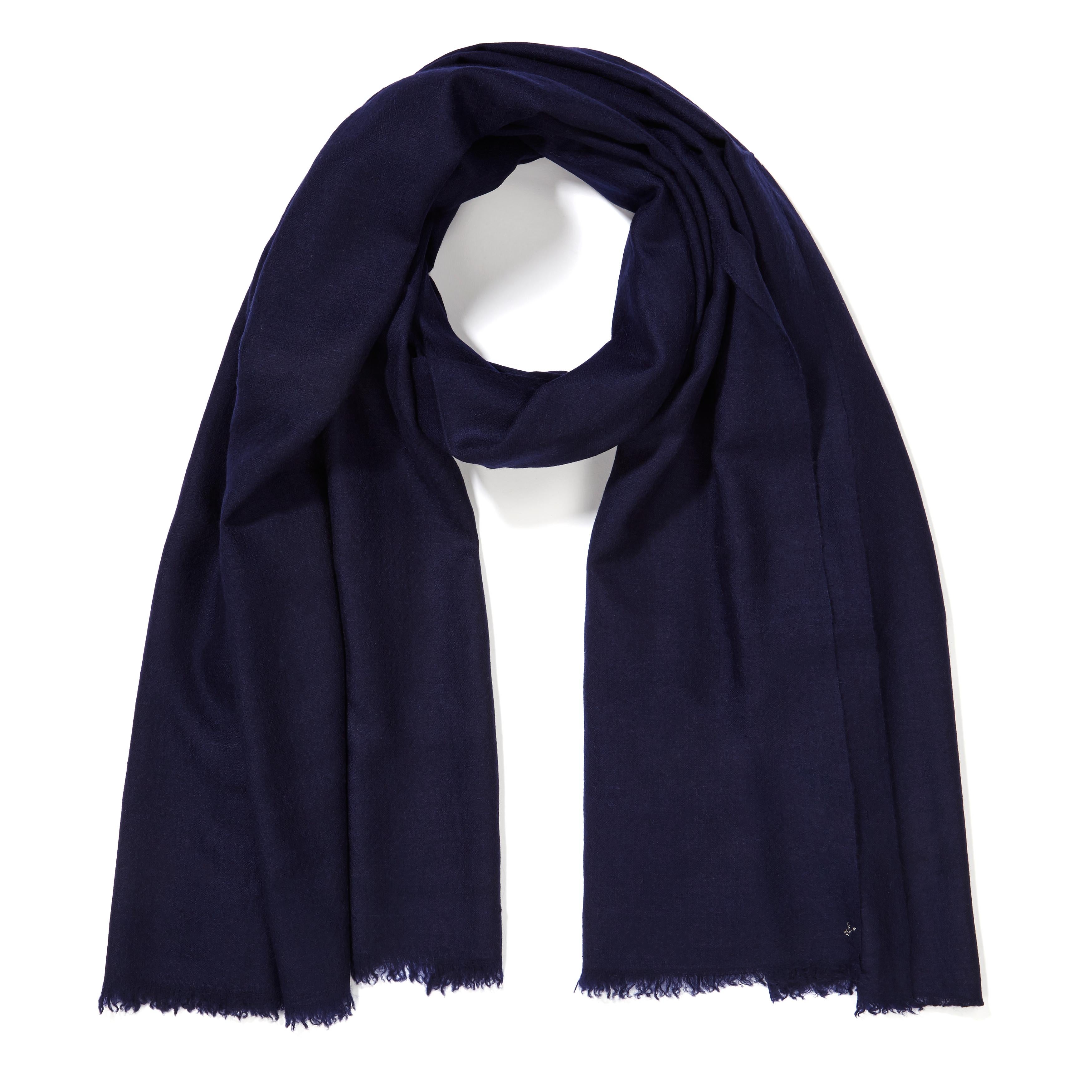 Large Handwoven 100% Cashmere Scarf in Navy made in Kashmir India - Brand New  In New Condition In London, GB