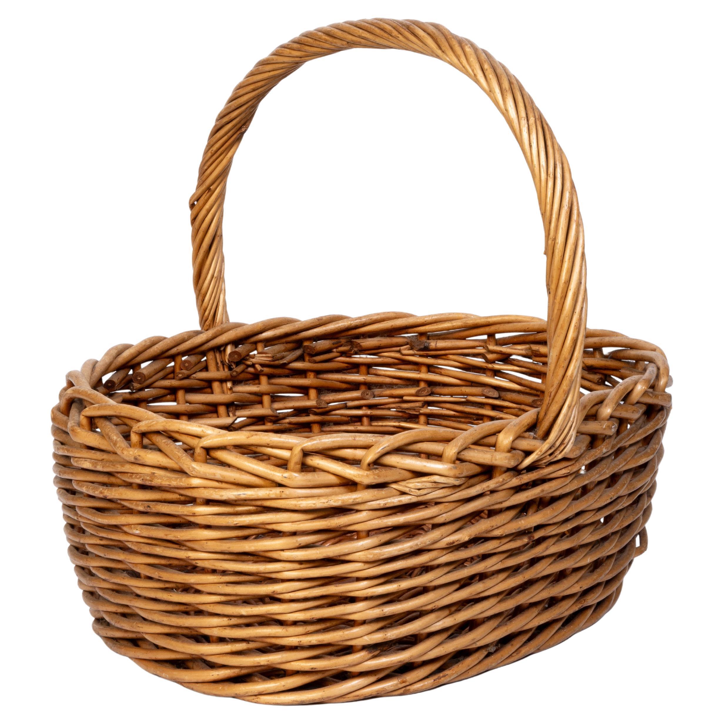 Gran cesta inglesa de mimbre tejida a mano C.1950
