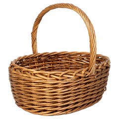 Gran cesta inglesa de mimbre tejida a mano C.1950