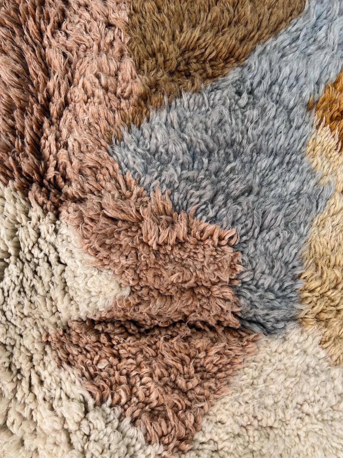 Large Handwoven Neutral Modern Moroccan Wool Beni M'Rirt Rug w/ Pastel Design For Sale 6