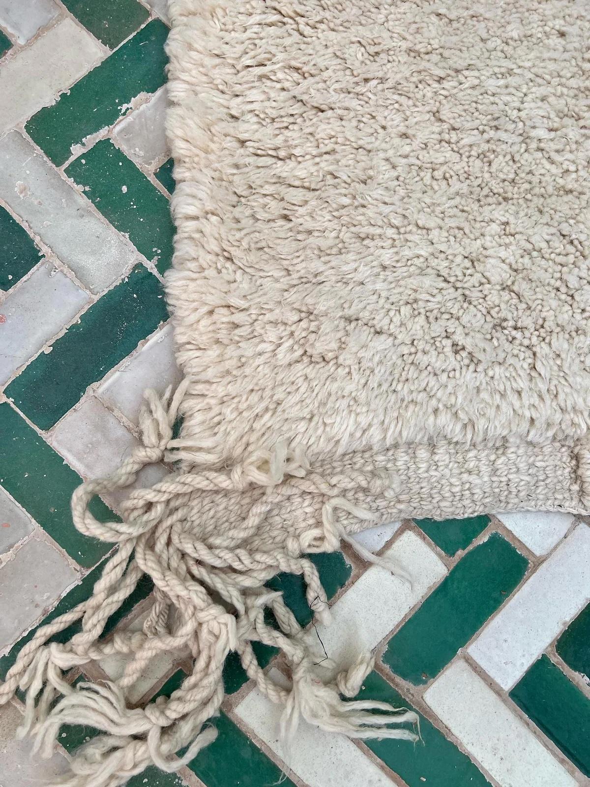 Large Handwoven Neutral Modern Moroccan Wool Beni M'Rirt Rug w/ Pastel Design For Sale 8