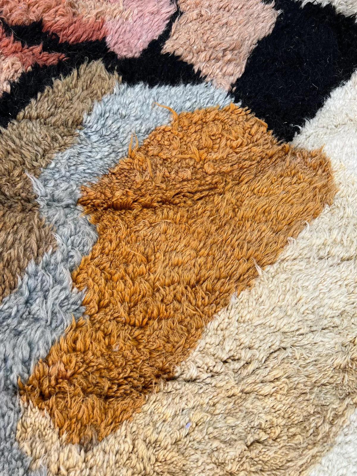 Large Handwoven Neutral Modern Moroccan Wool Beni M'Rirt Rug w/ Pastel Design In New Condition For Sale In Los Angeles, CA
