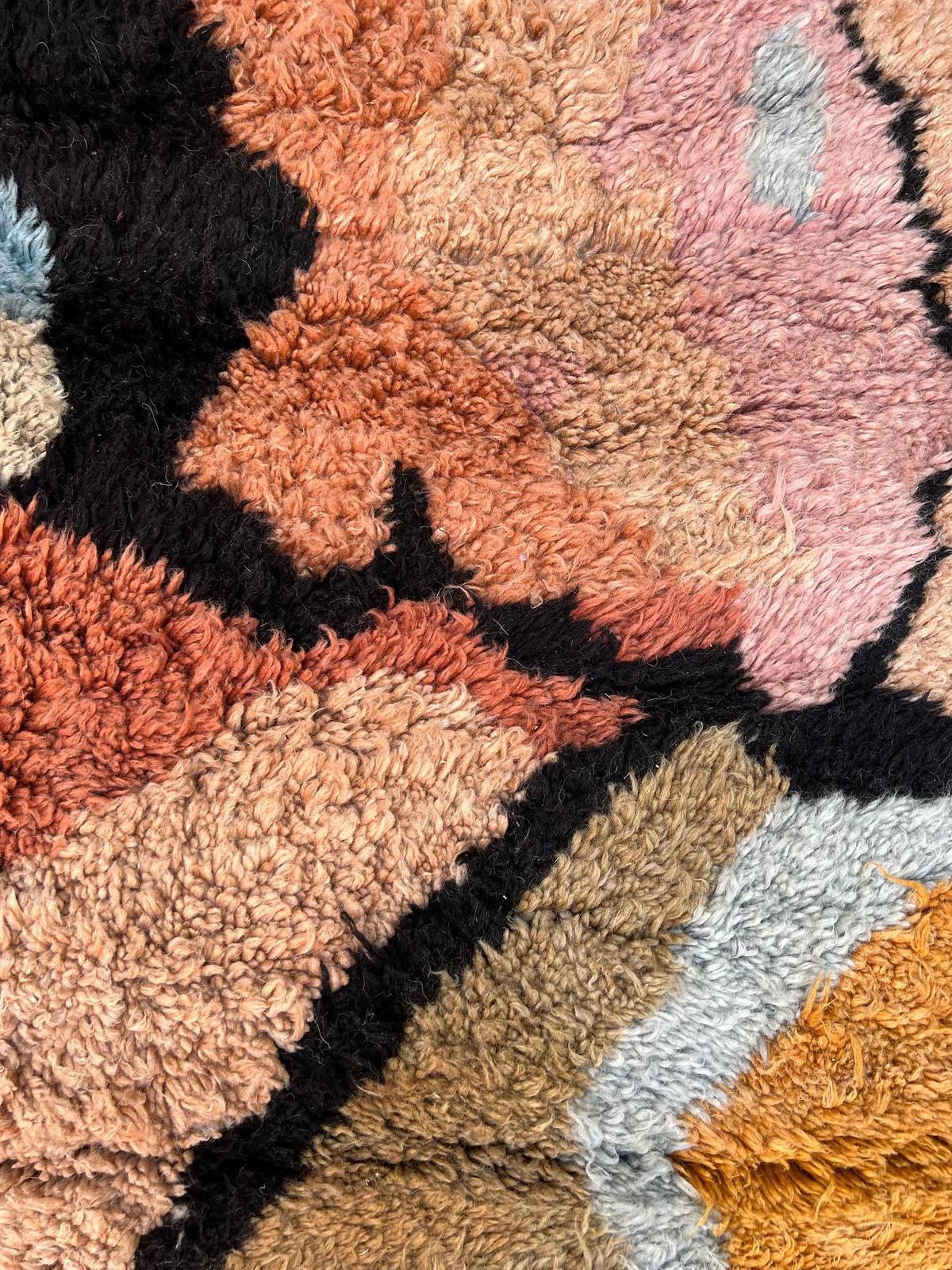 Large Handwoven Neutral Modern Moroccan Wool Beni M'Rirt Rug w/ Pastel Design For Sale 4