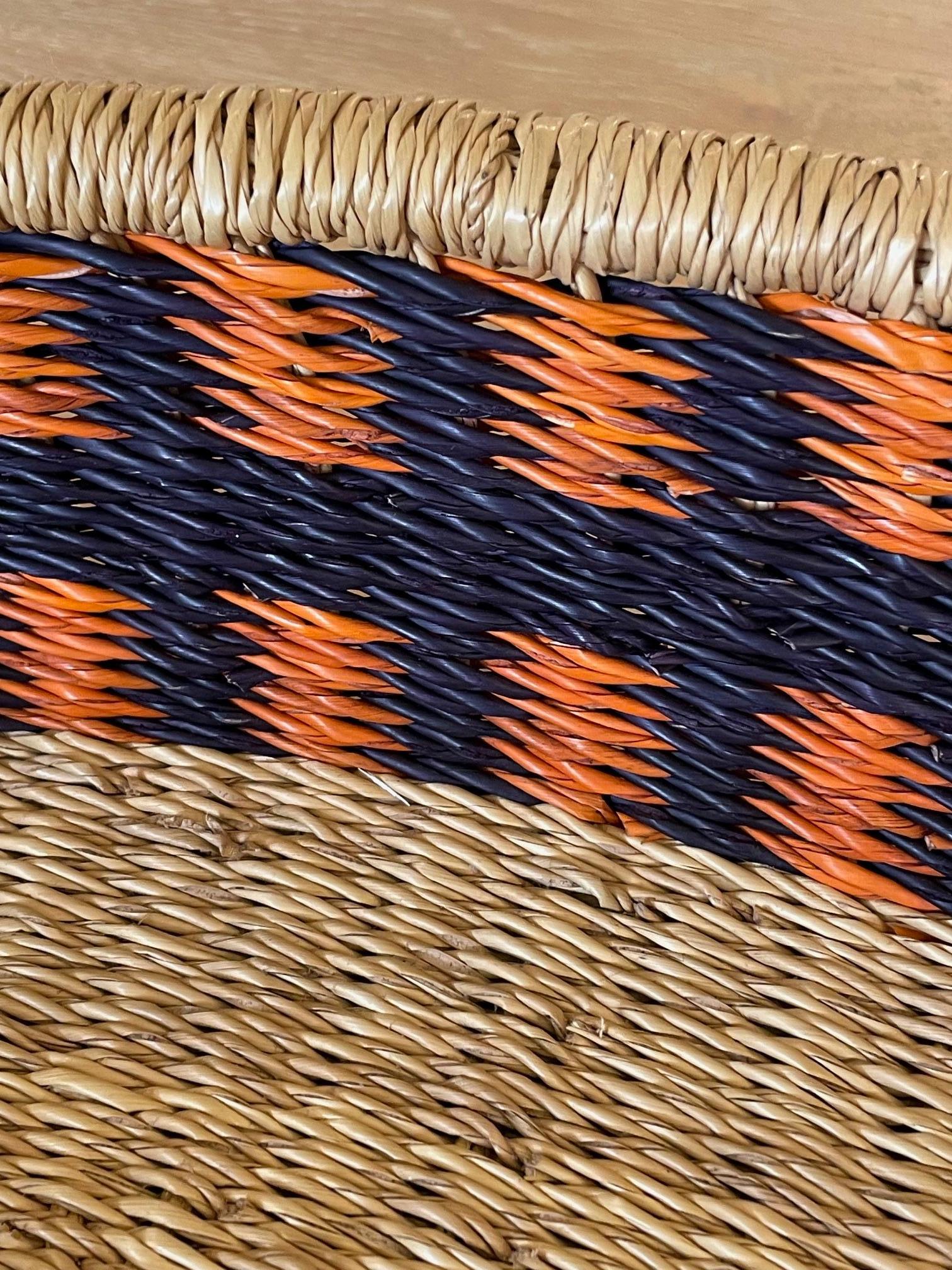 Large Handwoven Oval  Basket with Handles In Good Condition For Sale In Millbrook, NY