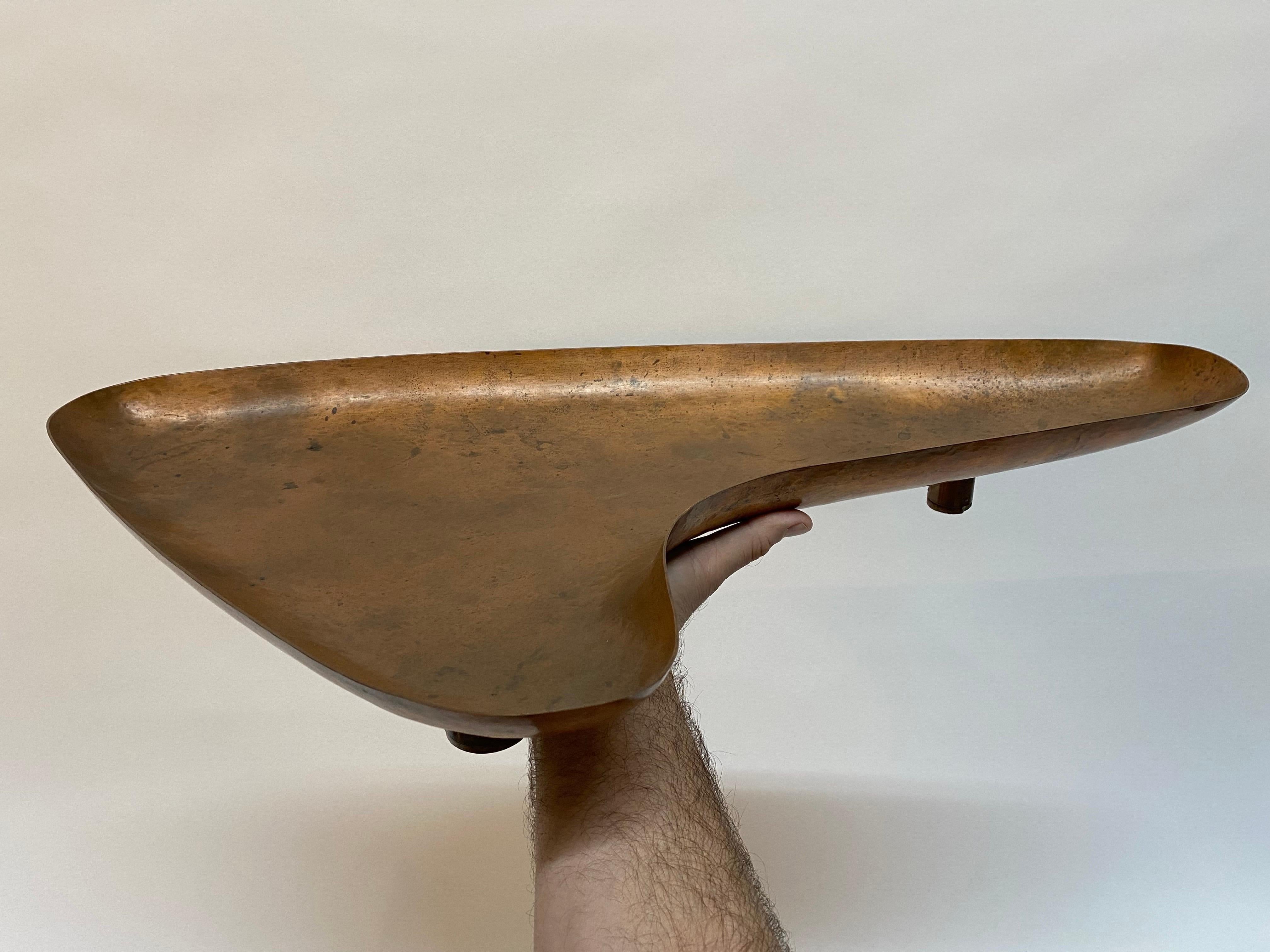 Large Handwrought Mid Century Modern Copper Footed Boomerang Catchall For Sale 4