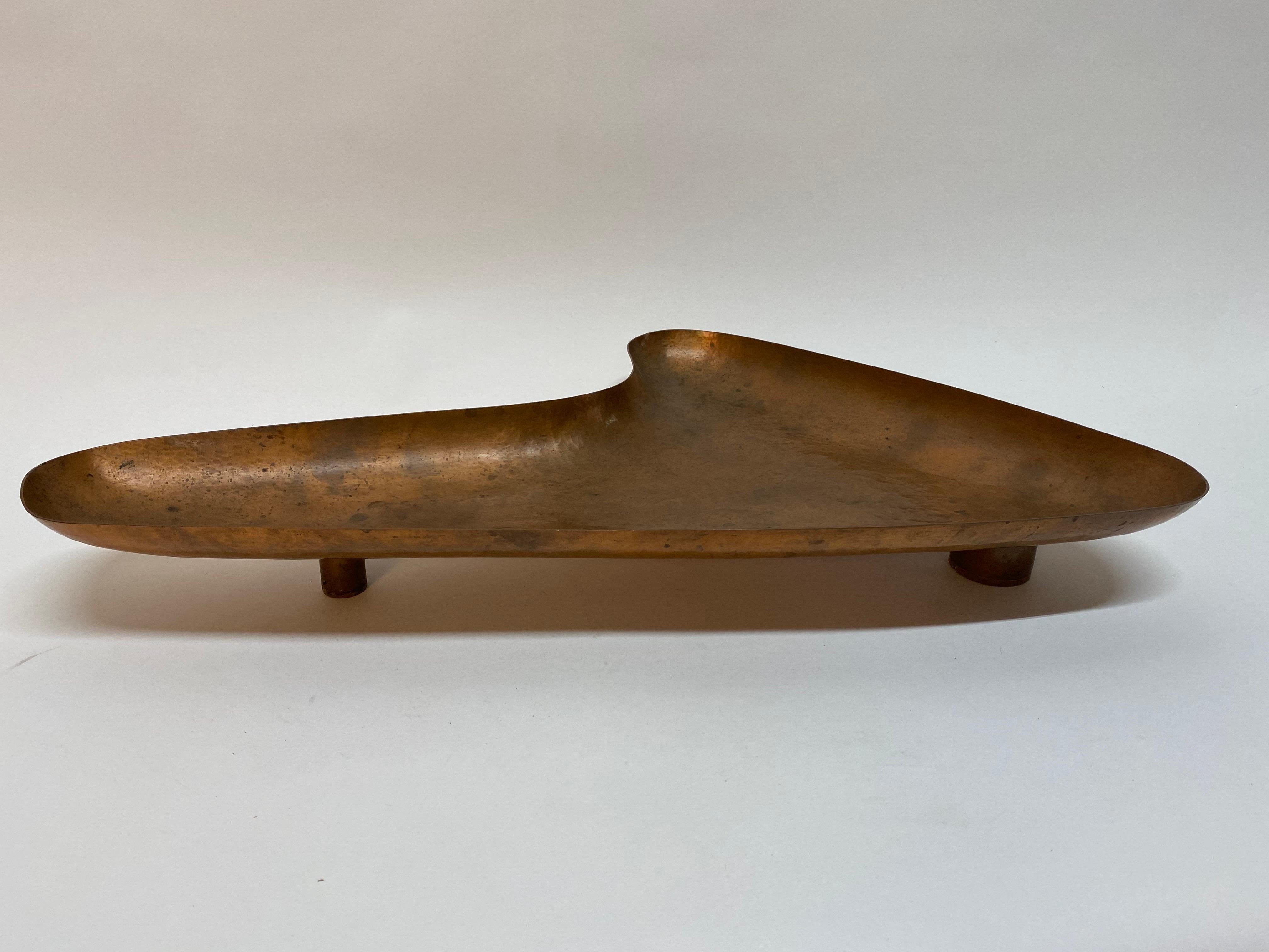 Hand-Crafted Large Handwrought Mid Century Modern Copper Footed Boomerang Catchall For Sale