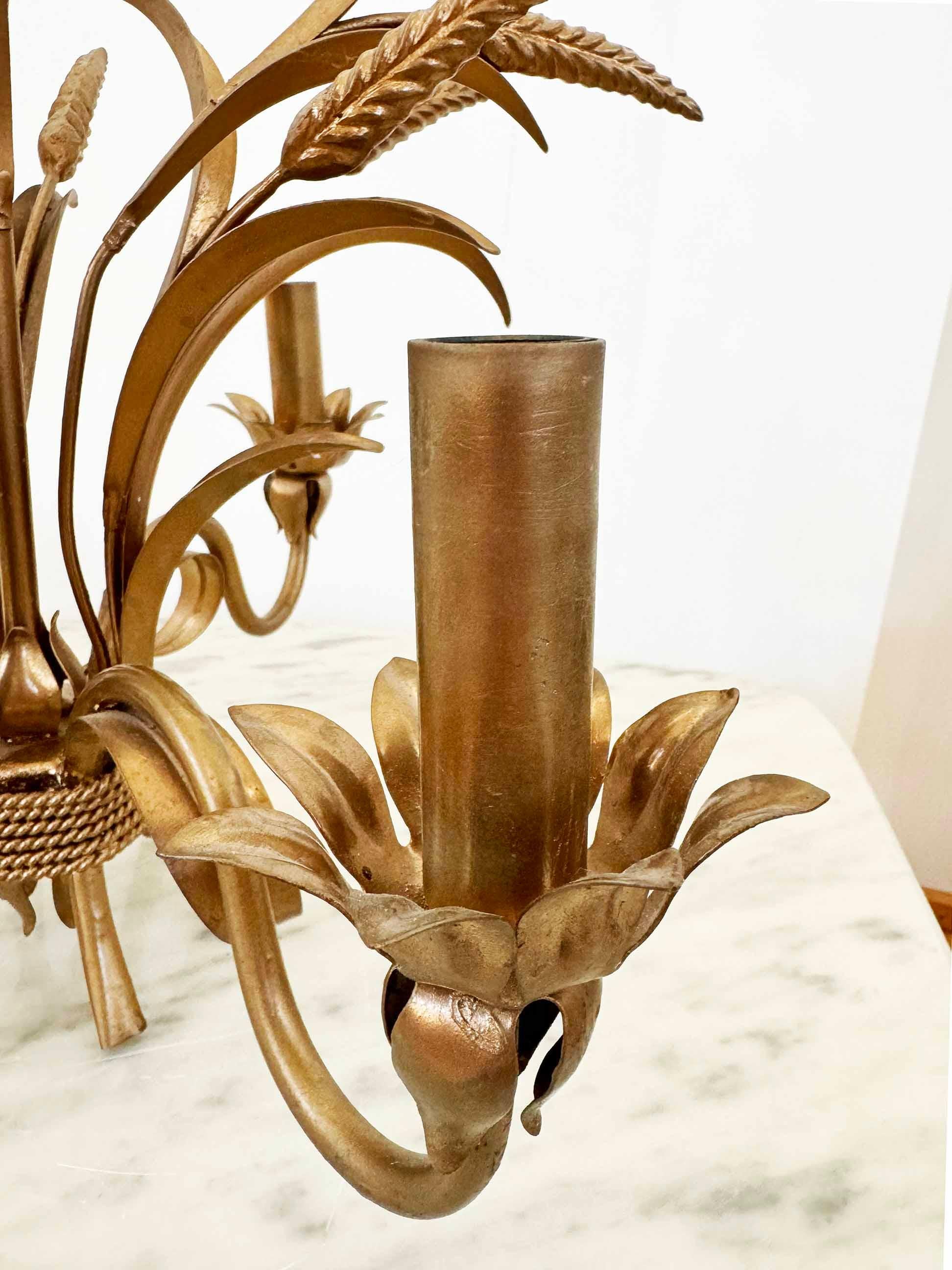 Italiano Grande lampada a sospensione disegnata da Hans Kogl, anni '70, Made in Italy in vendita