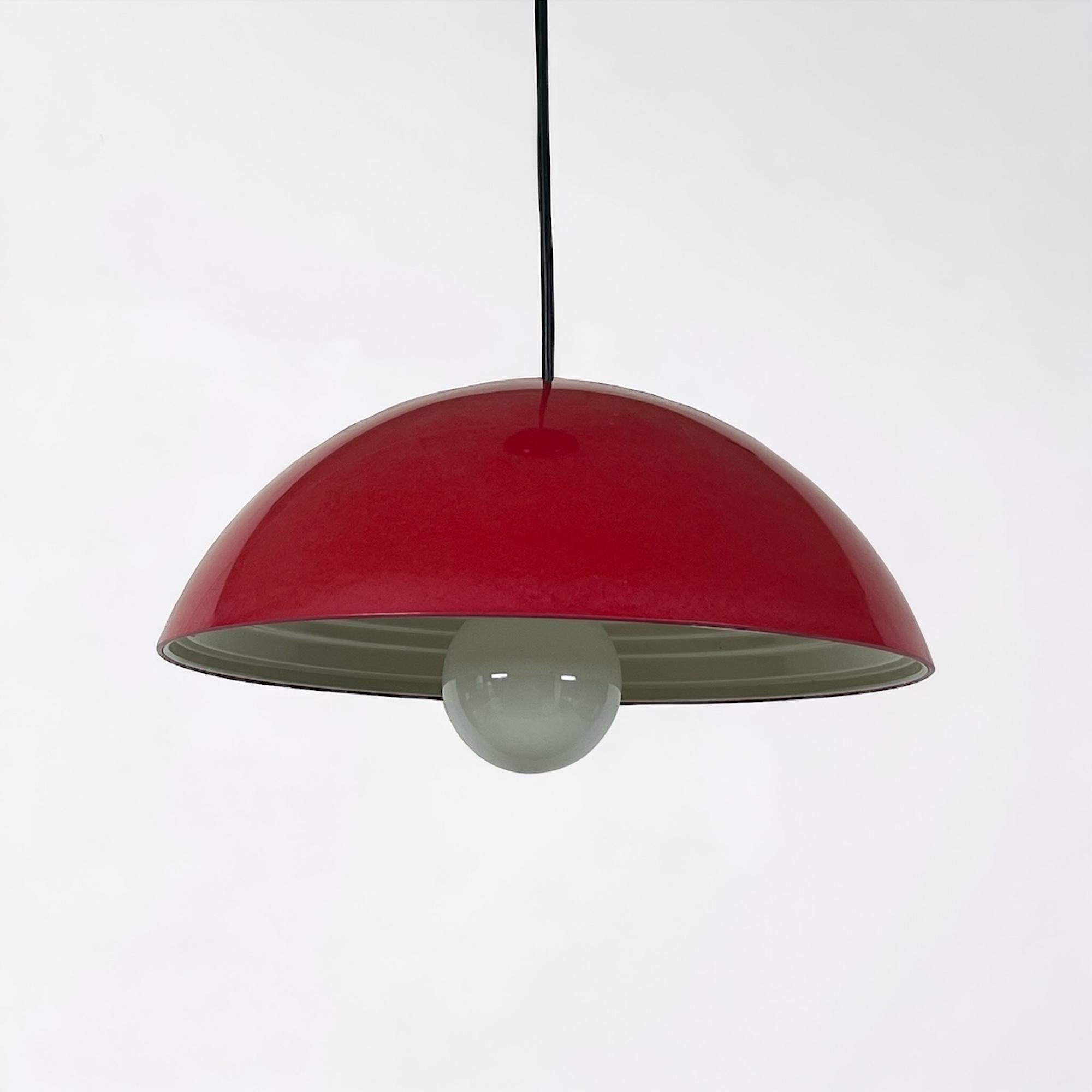 Alluminio Large Hanging Lamp Martinelli Luce ‘Coupe 1835'’ in Glossy Red, 1970s in vendita