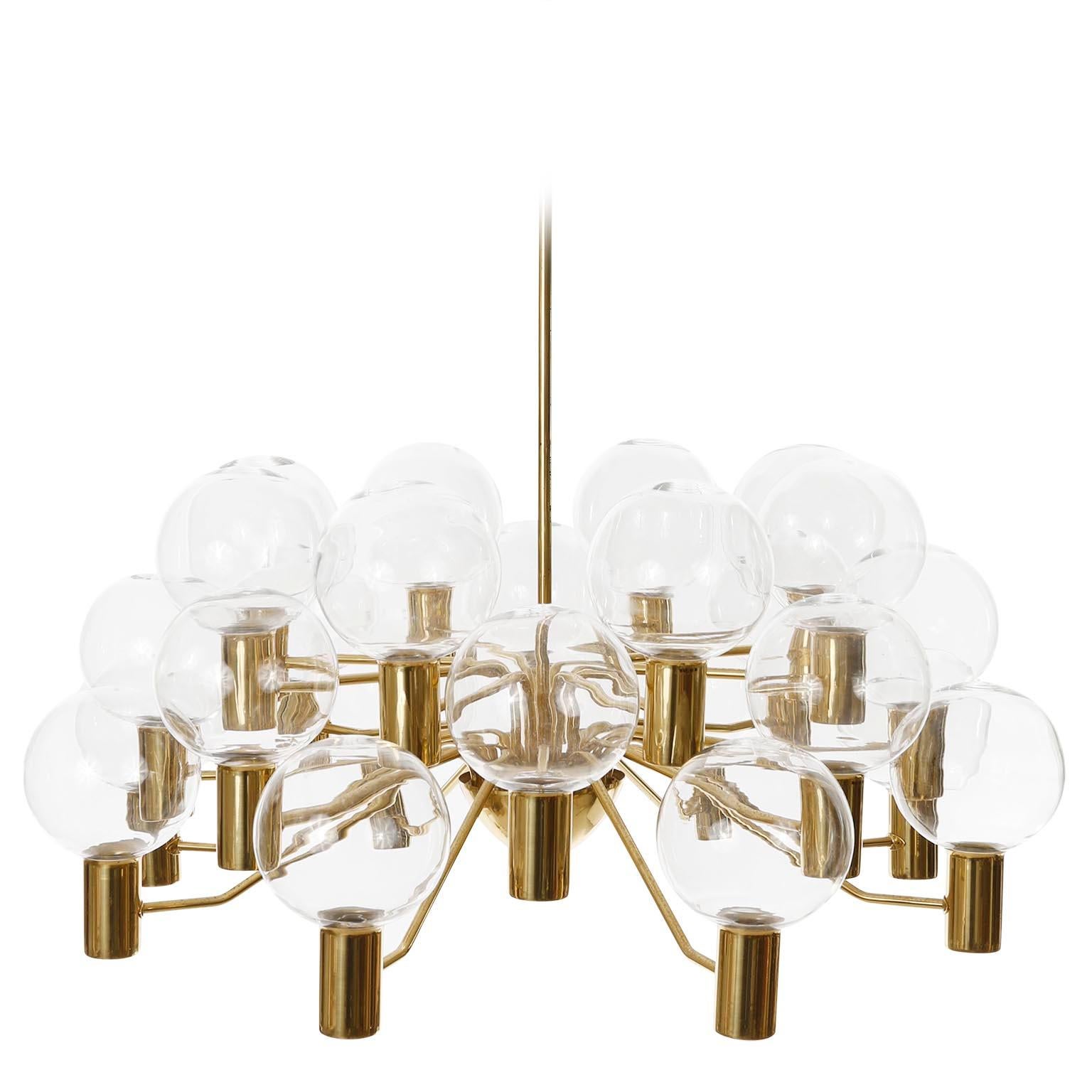 Mid-Century Modern Large Hans-Agne Jakobsson 'Patricia T372/24' Chandelier, Markaryd, Sweden 1960s For Sale
