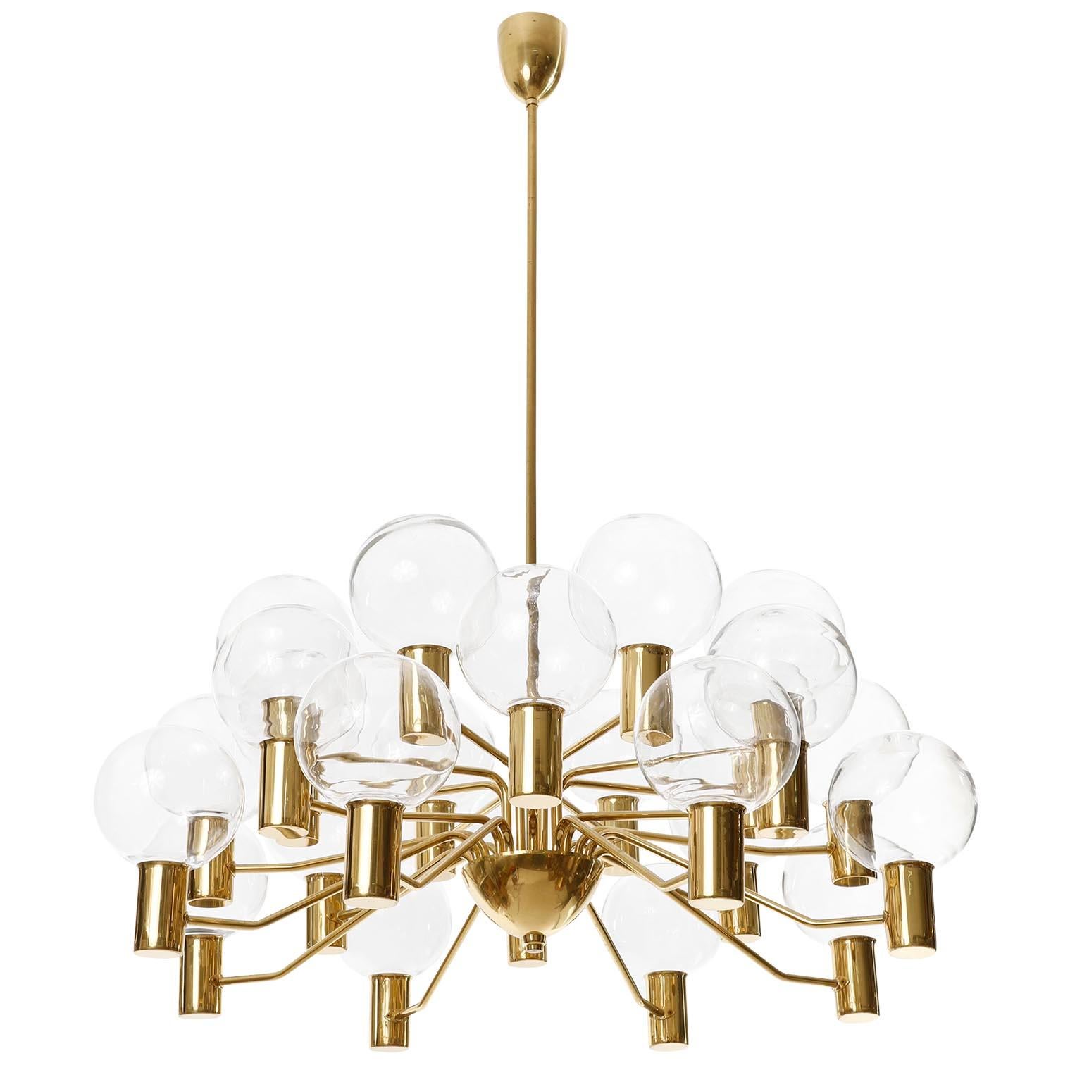 Polished Large Hans-Agne Jakobsson 'Patricia T372/24' Chandelier, Markaryd, Sweden 1960s For Sale
