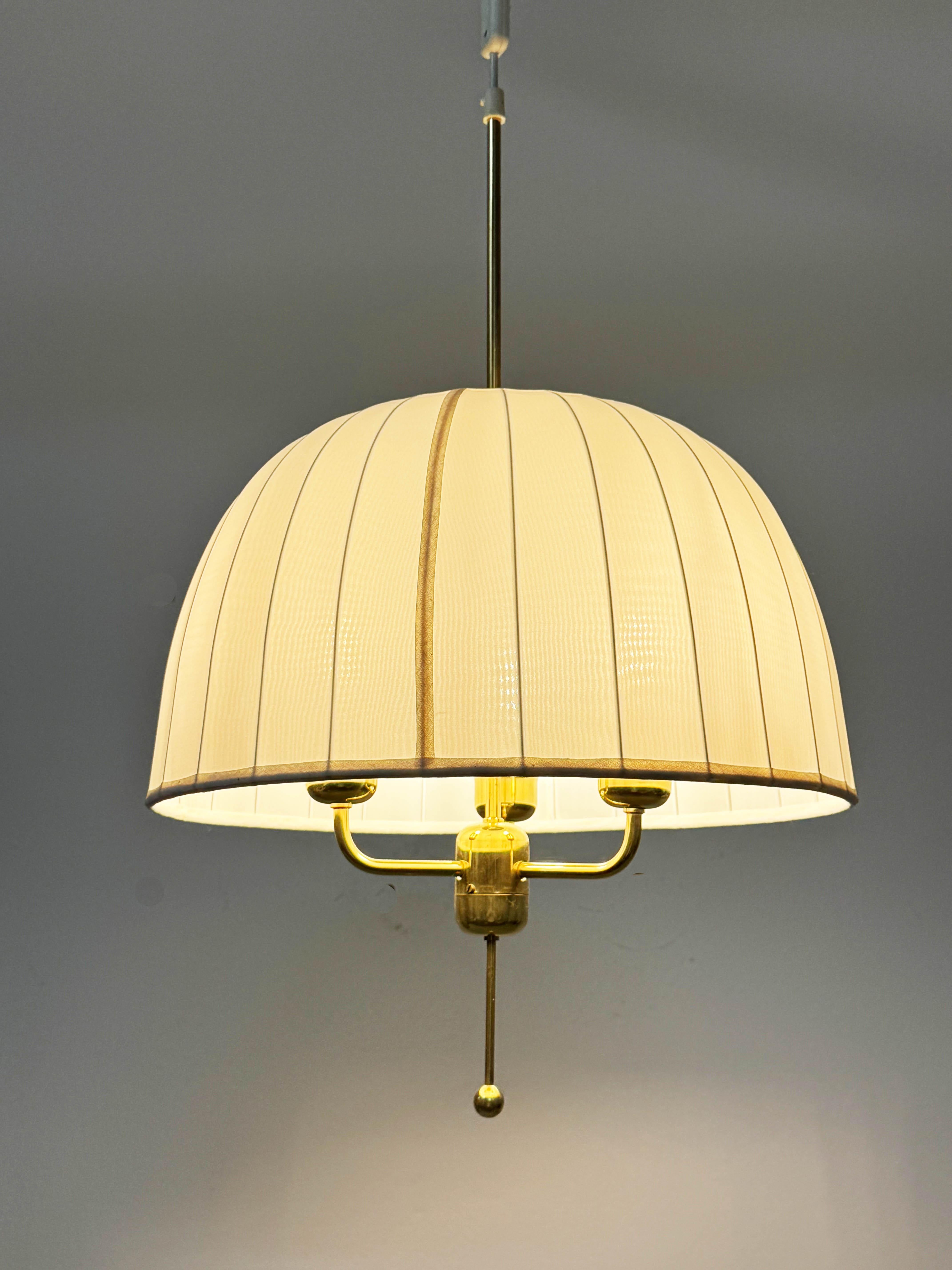 Metà XX secolo Ciondolo grande Hans-Agne Jakobsson 'Caroline' modello T549/3 in vendita