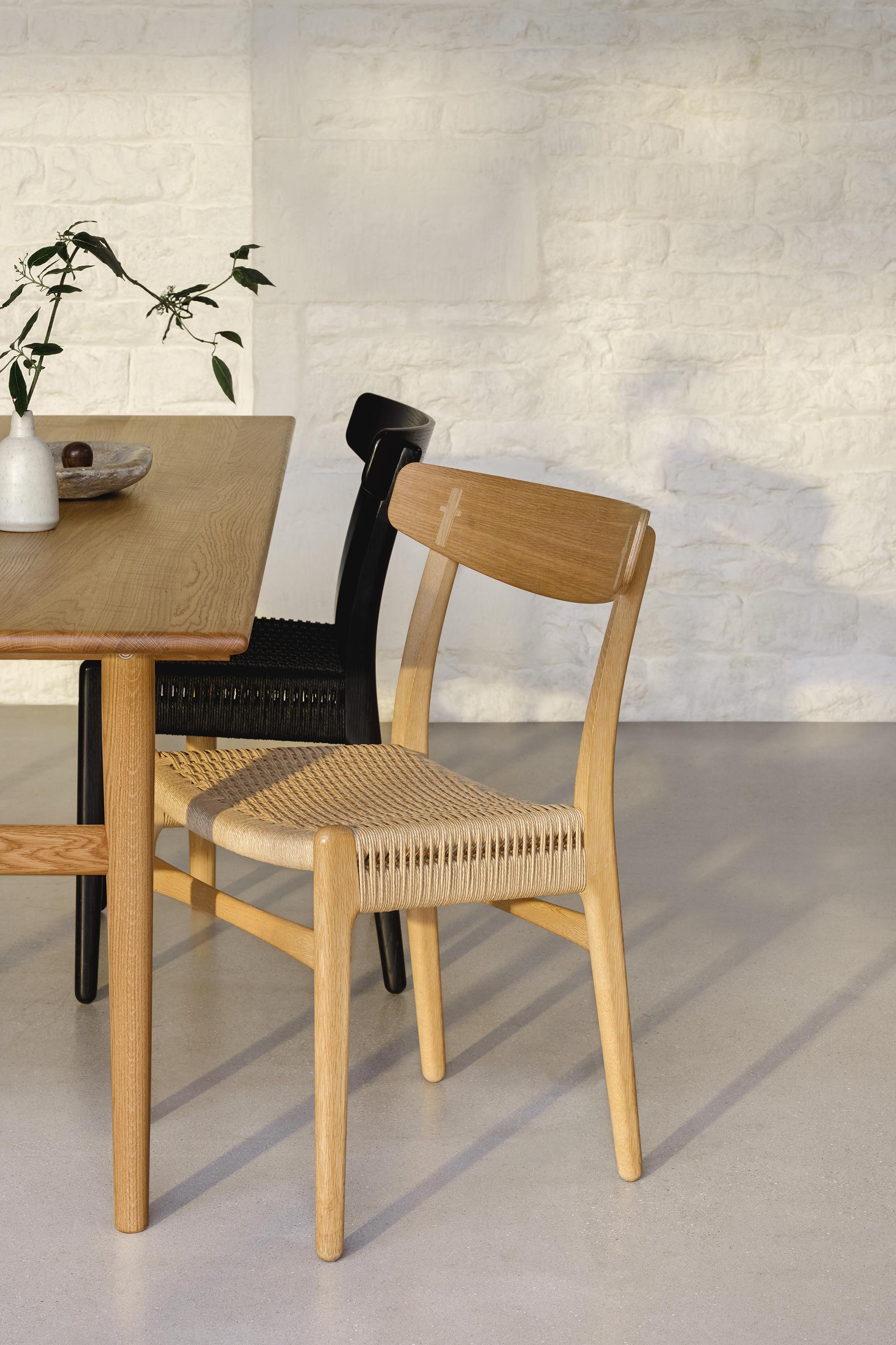 Mid-Century Modern Large Hans J Wegner 'CH327' Dining Table in Oiled Oak for Carl Hansen & Son For Sale