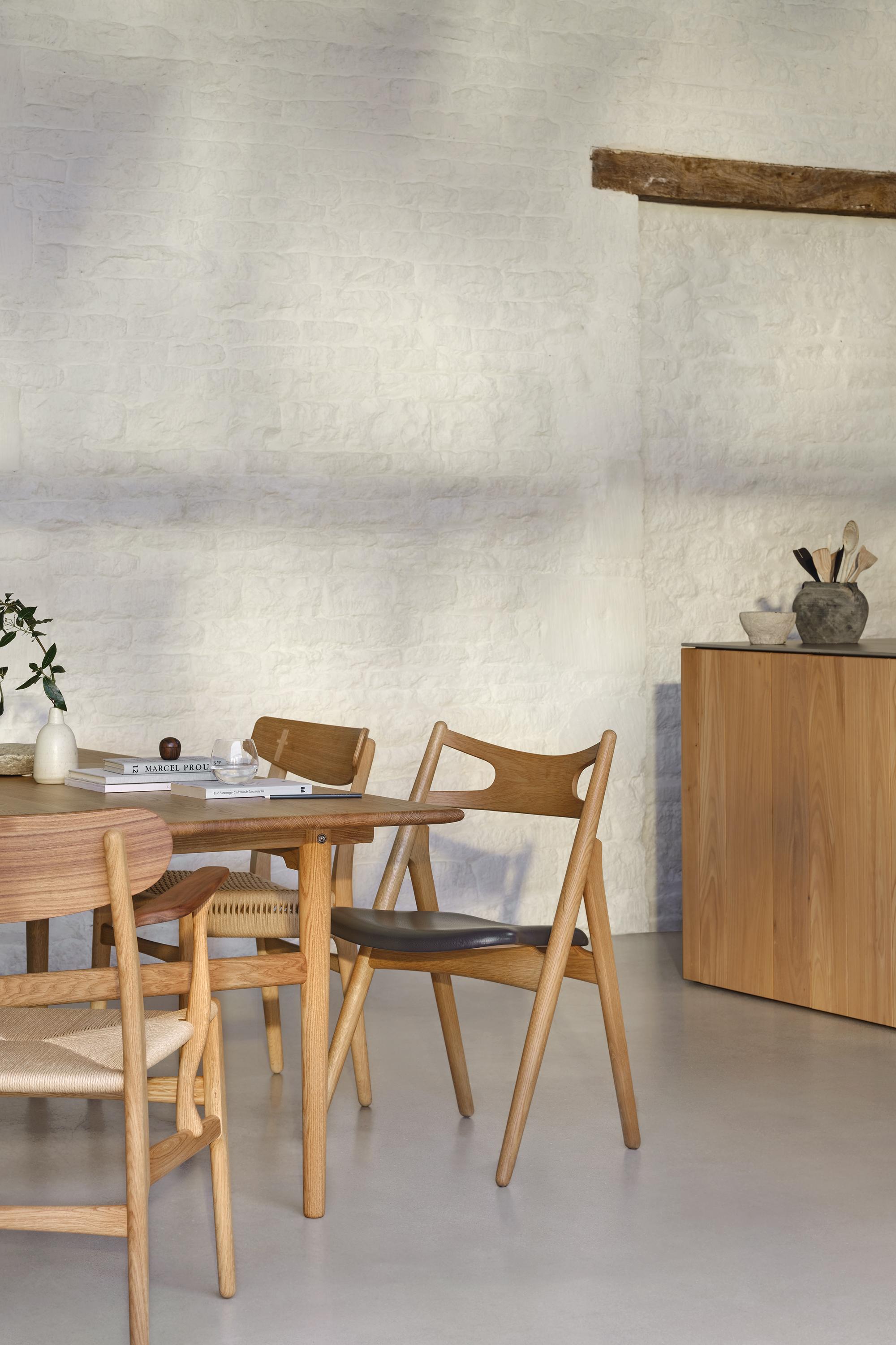 Large Hans J Wegner 'CH327' Dining Table in Oiled Oak for Carl Hansen & Son For Sale 1