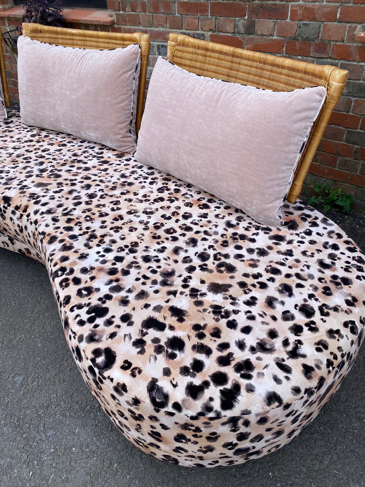 Large Harrods 1980s leopard print curved sofa  In Good Condition In Haywards Heath, GB