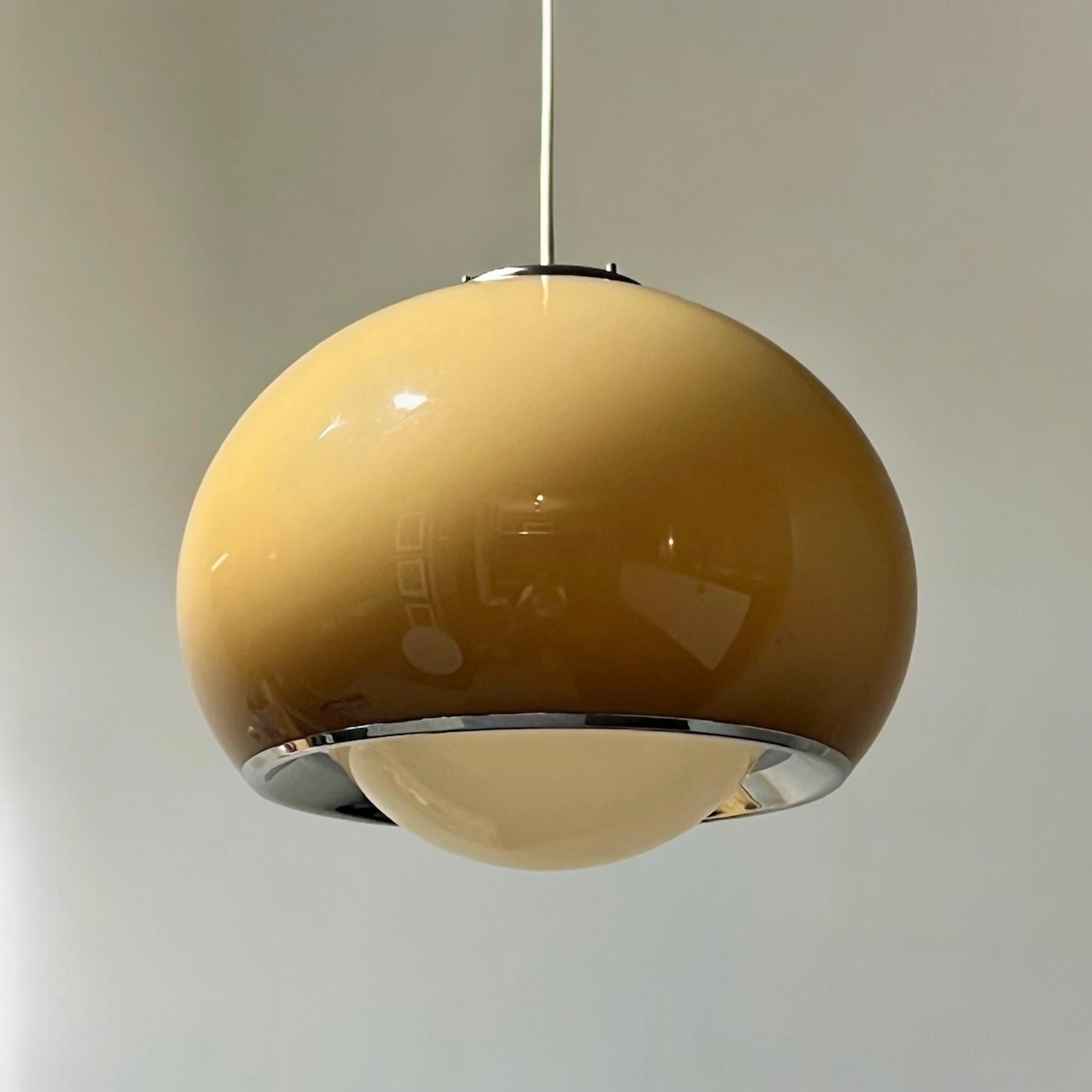 Large Harvey Guzzini BUD 3059 Acrylic Hanging Lamp in Gradient Brown In Good Condition In San Benedetto Del Tronto, IT