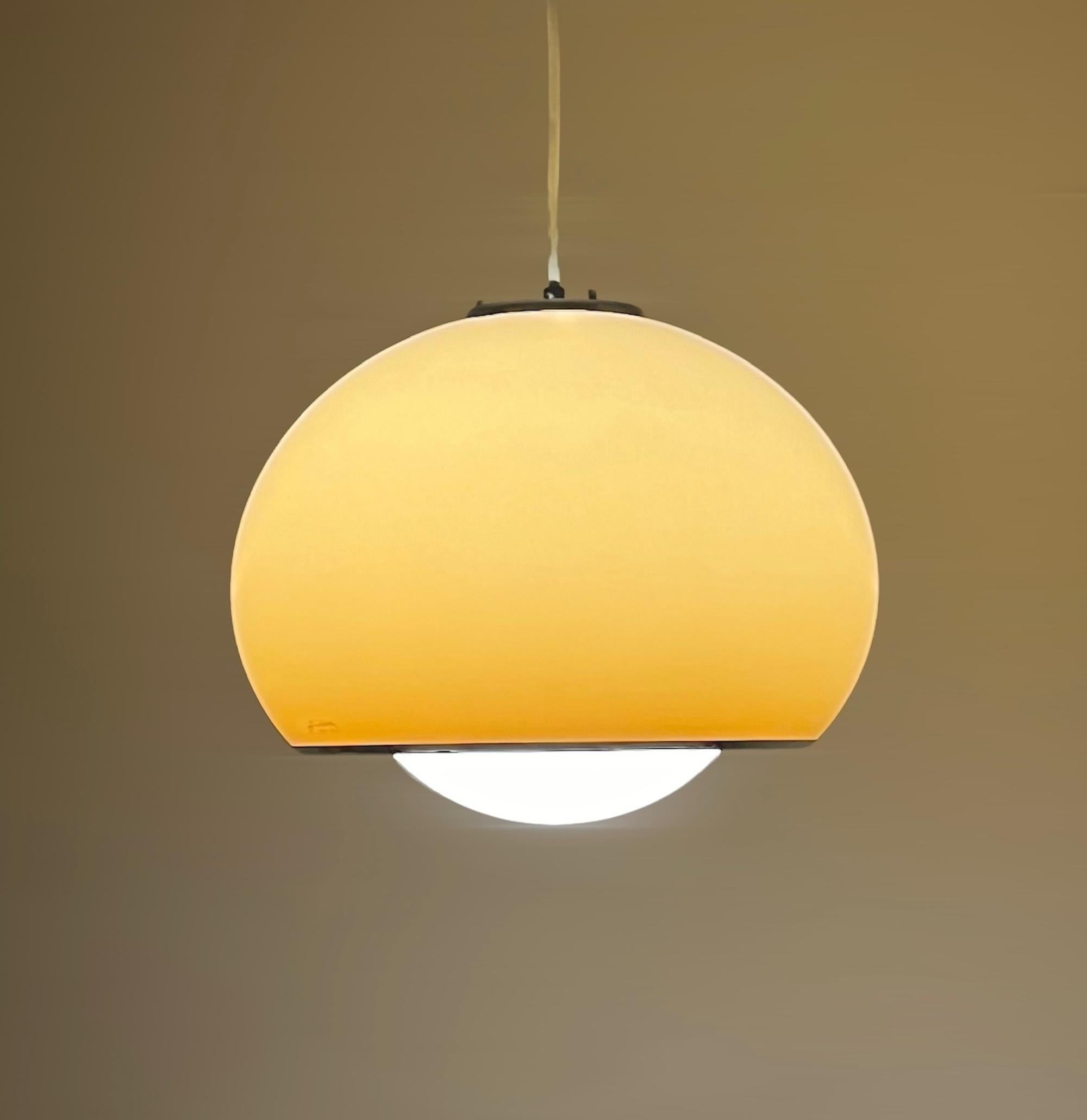 Late 20th Century Large Harvey Guzzini BUD 3059 Acrylic Hanging Lamp in Gradient Brown