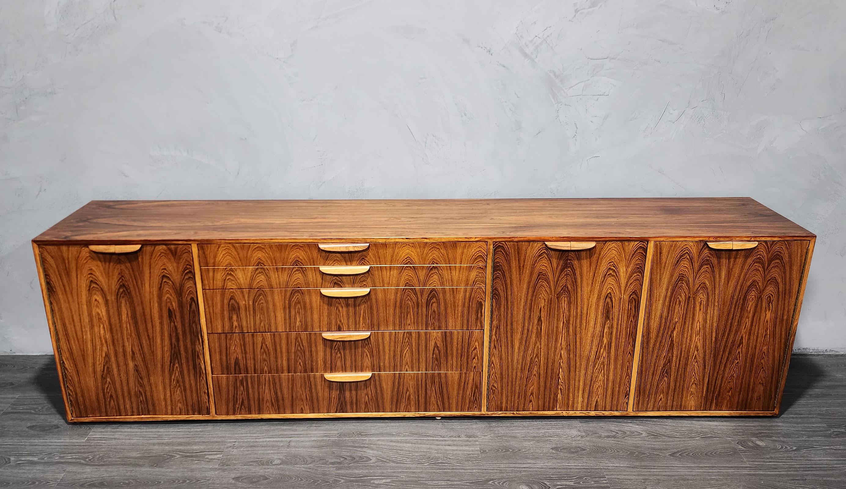Large Harvey Probber Sideboard in Rosewood For Sale 4