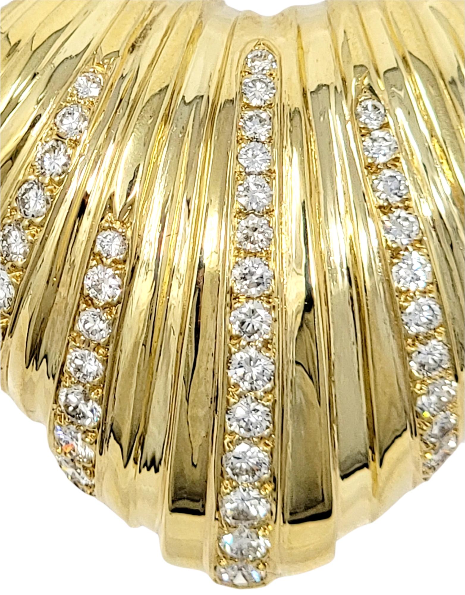 Round Cut Large Heart Shaped Graduated Diamond Puffed Pendant/Brooch 18 Karat Yellow Gold For Sale