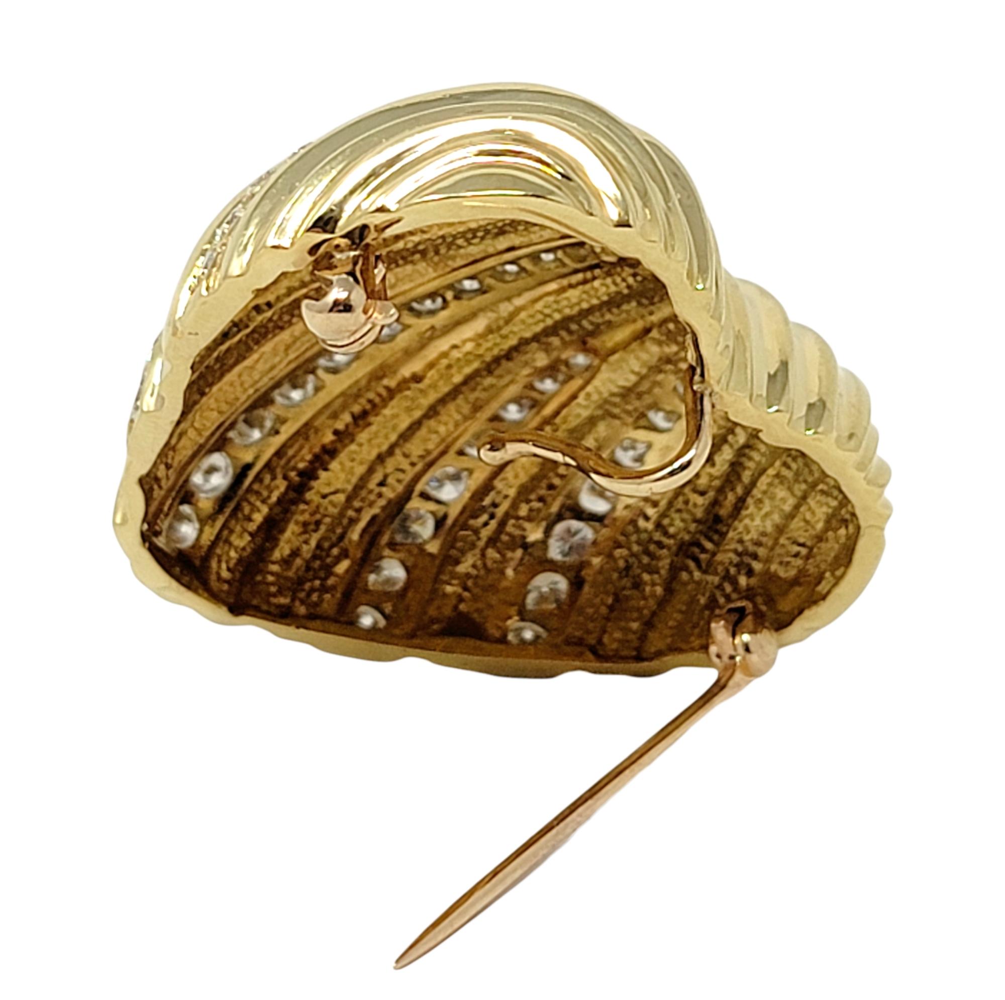 Large Heart Shaped Graduated Diamond Puffed Pendant/Brooch 18 Karat Yellow Gold For Sale 3