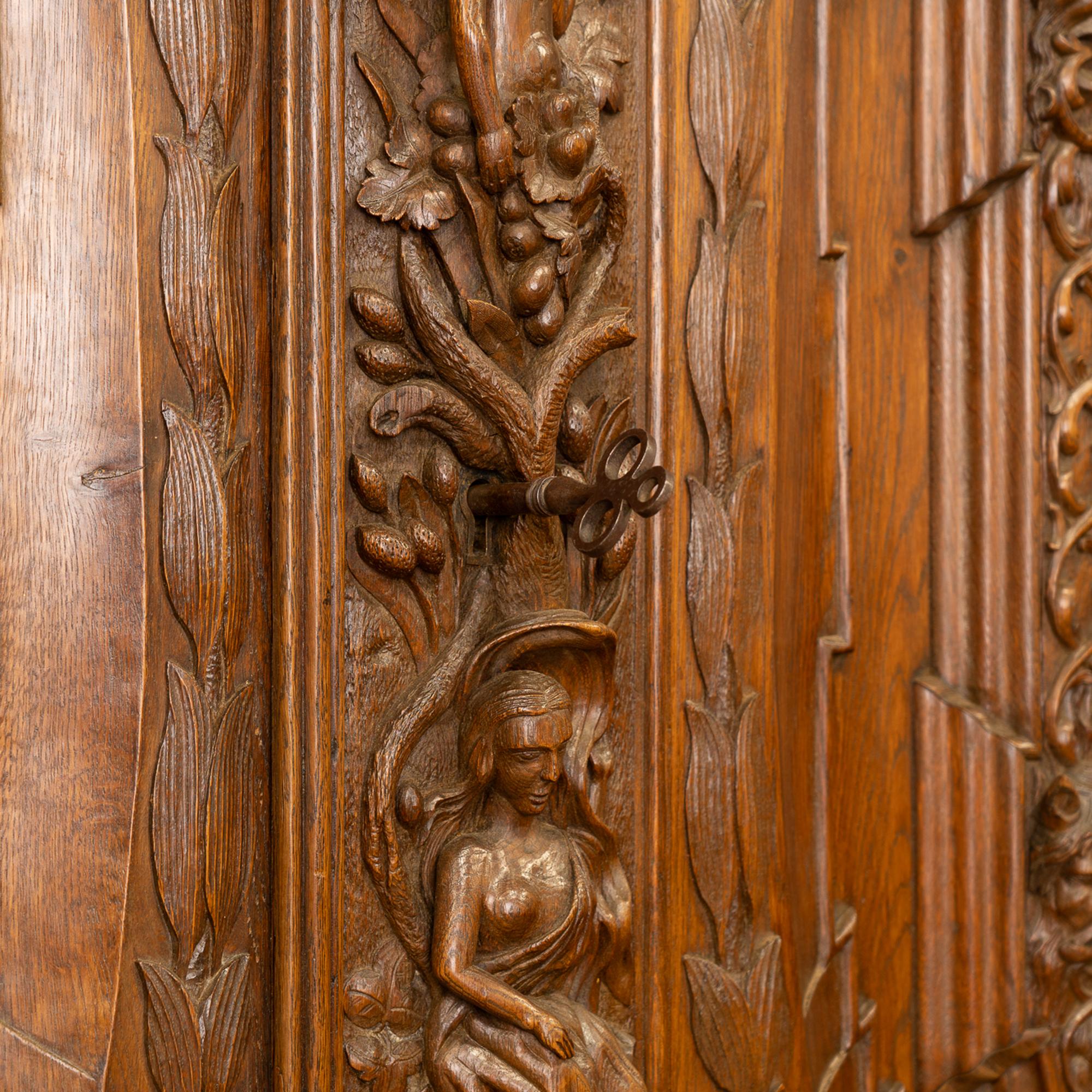 Large Heavily Carved Oak Armoire With Wrangel Family Crest, Sweden circa 1740-80 For Sale 7