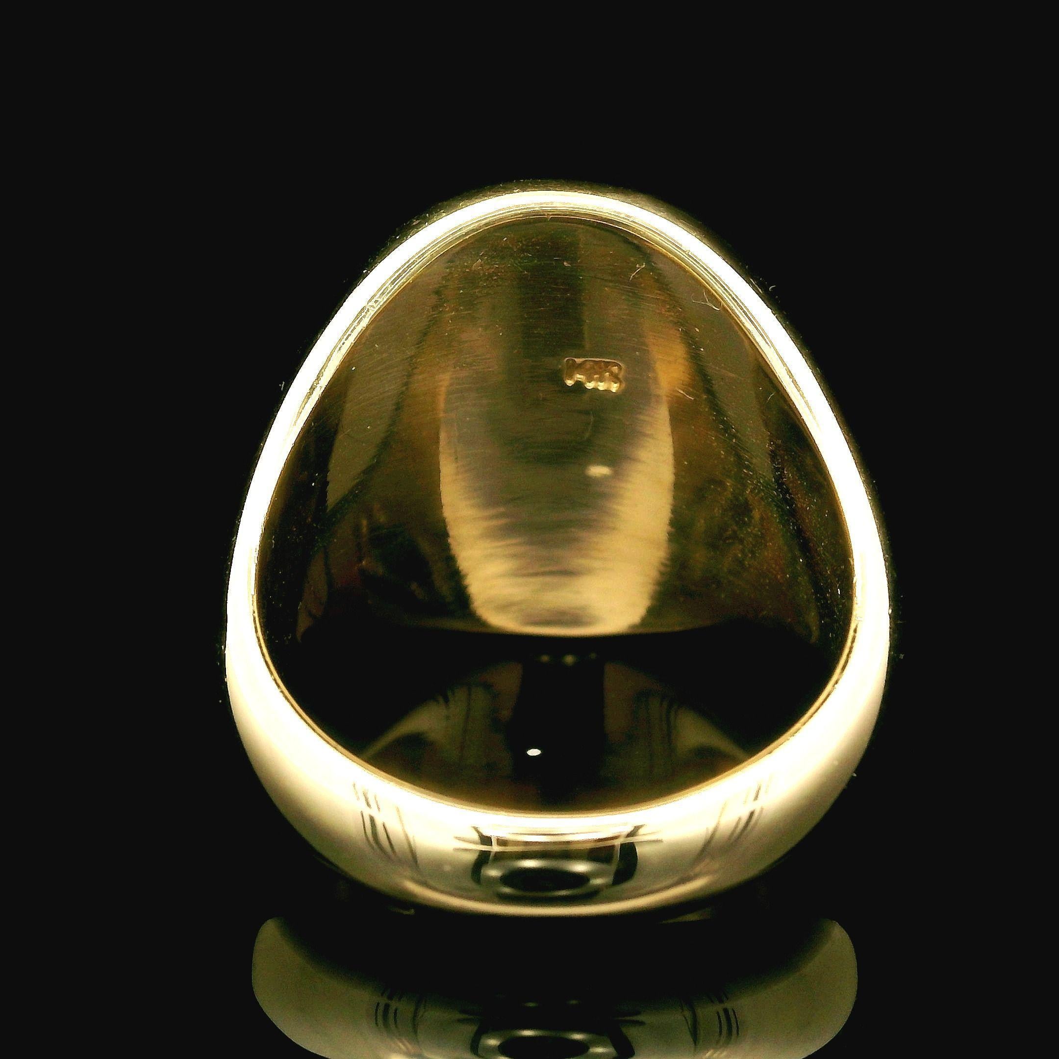Large Heavy 14k Yellow Gold Polished w/ Brushed Finish Top Oval Signet Ring For Sale 4