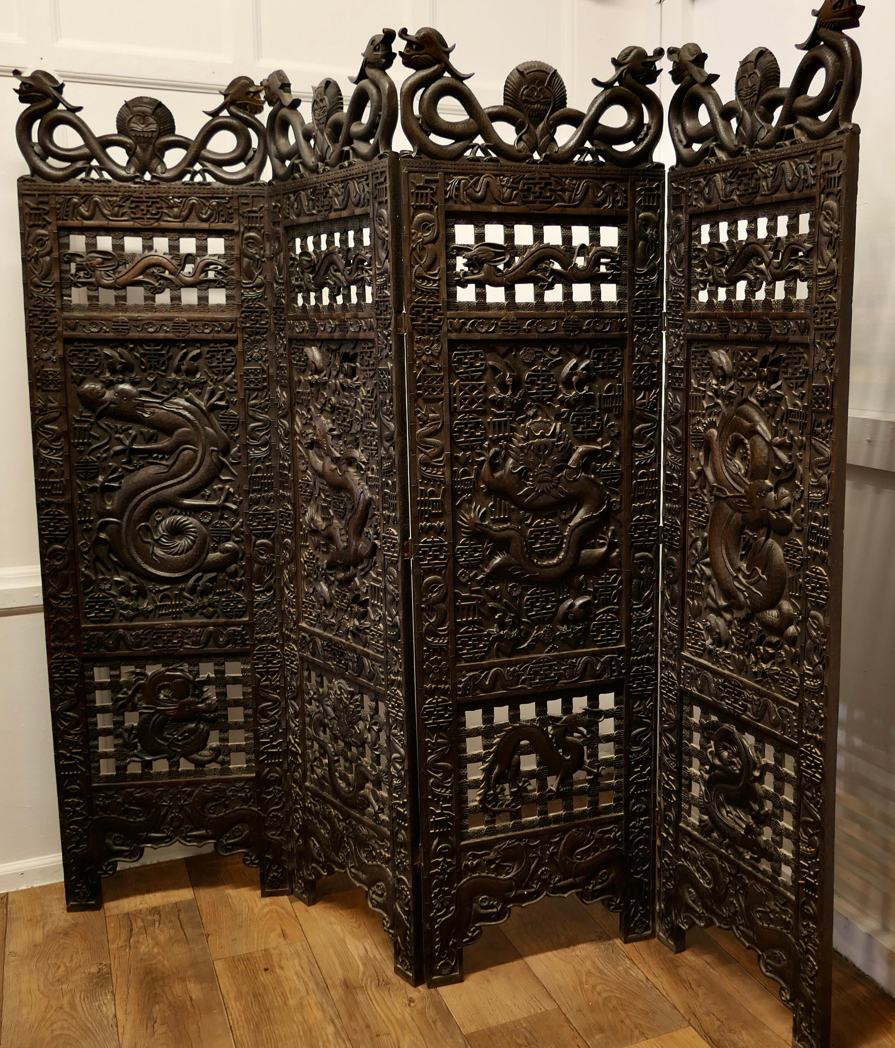 Large Heavy 19th Century Carved Chinoiserie 4 Fold Screen In Good Condition For Sale In Chillerton, Isle of Wight