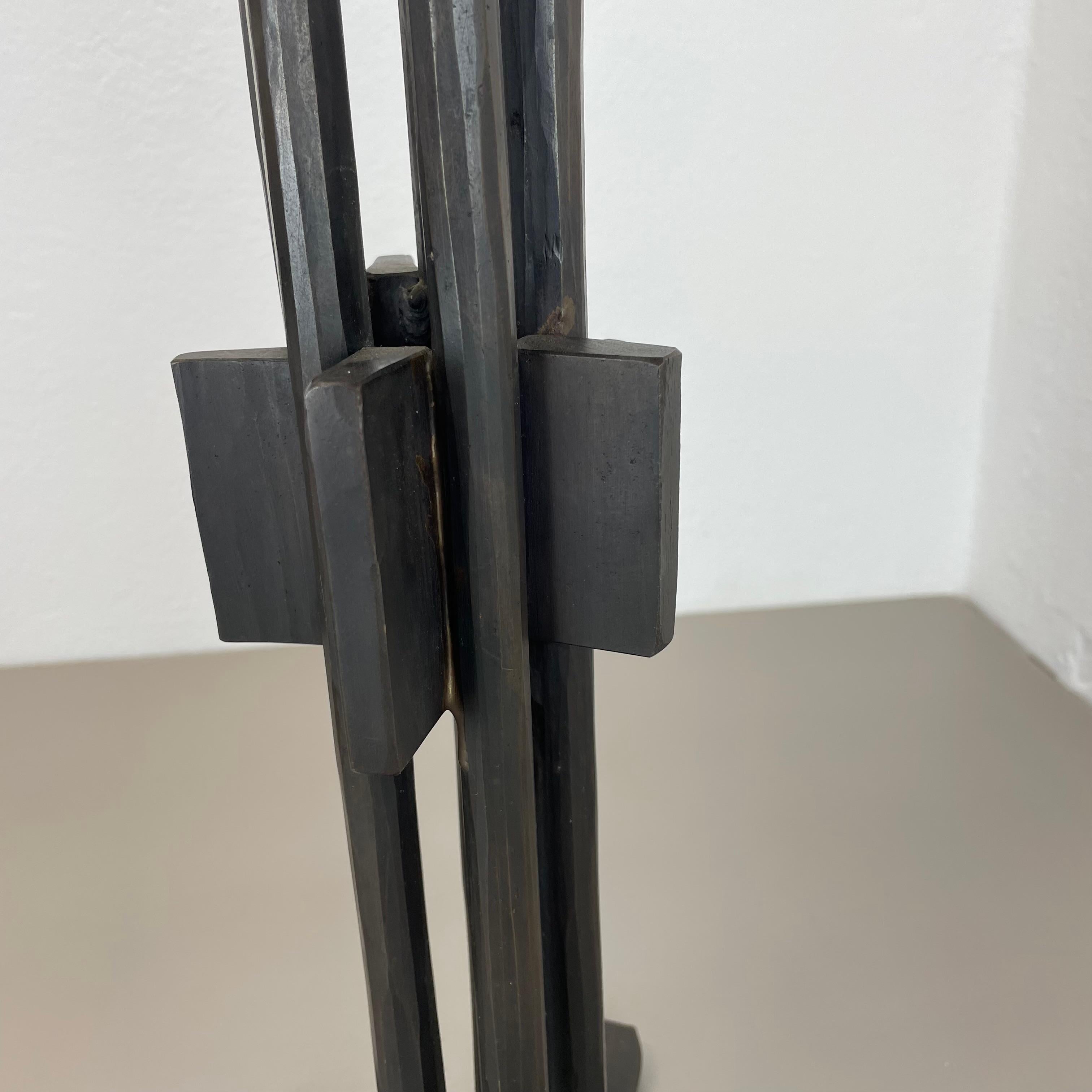 Großer schwerer 78 cm Brutalistischer Bronze-Kerzenhalter Manfred Bergmeister, Deutschland 1970 im Angebot 10