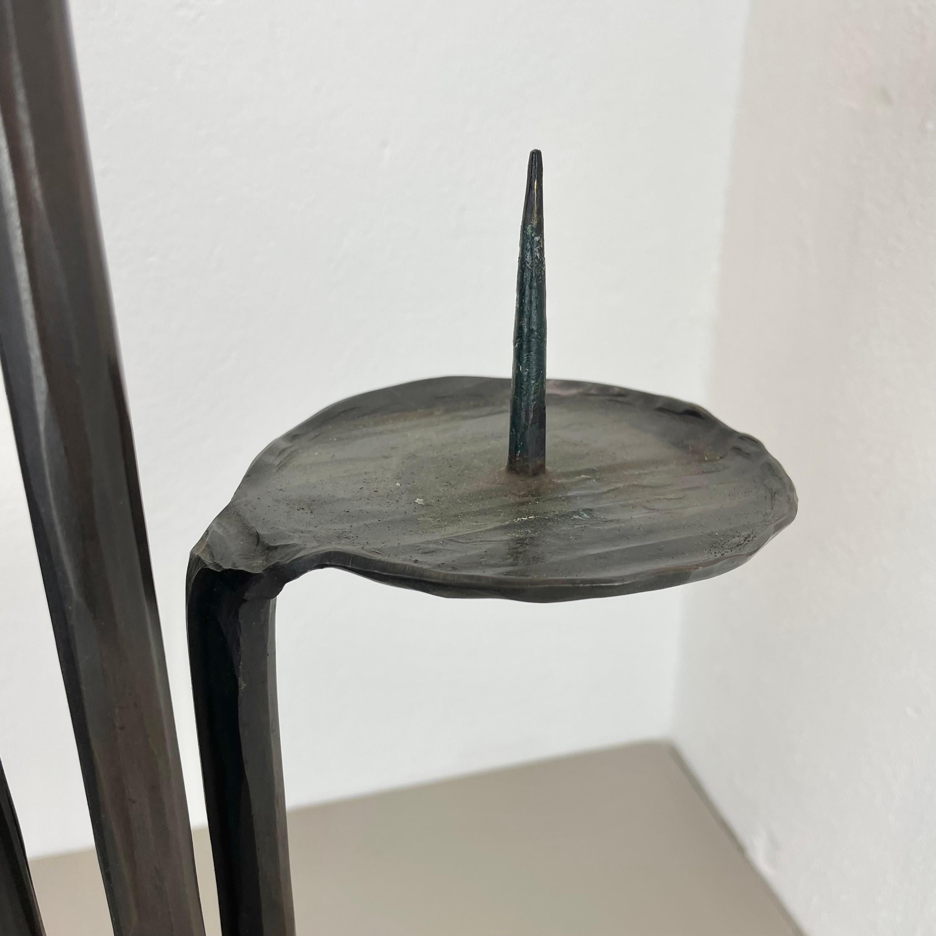 Großer schwerer 78 cm Brutalistischer Bronze-Kerzenhalter Manfred Bergmeister, Deutschland 1970 im Angebot 4