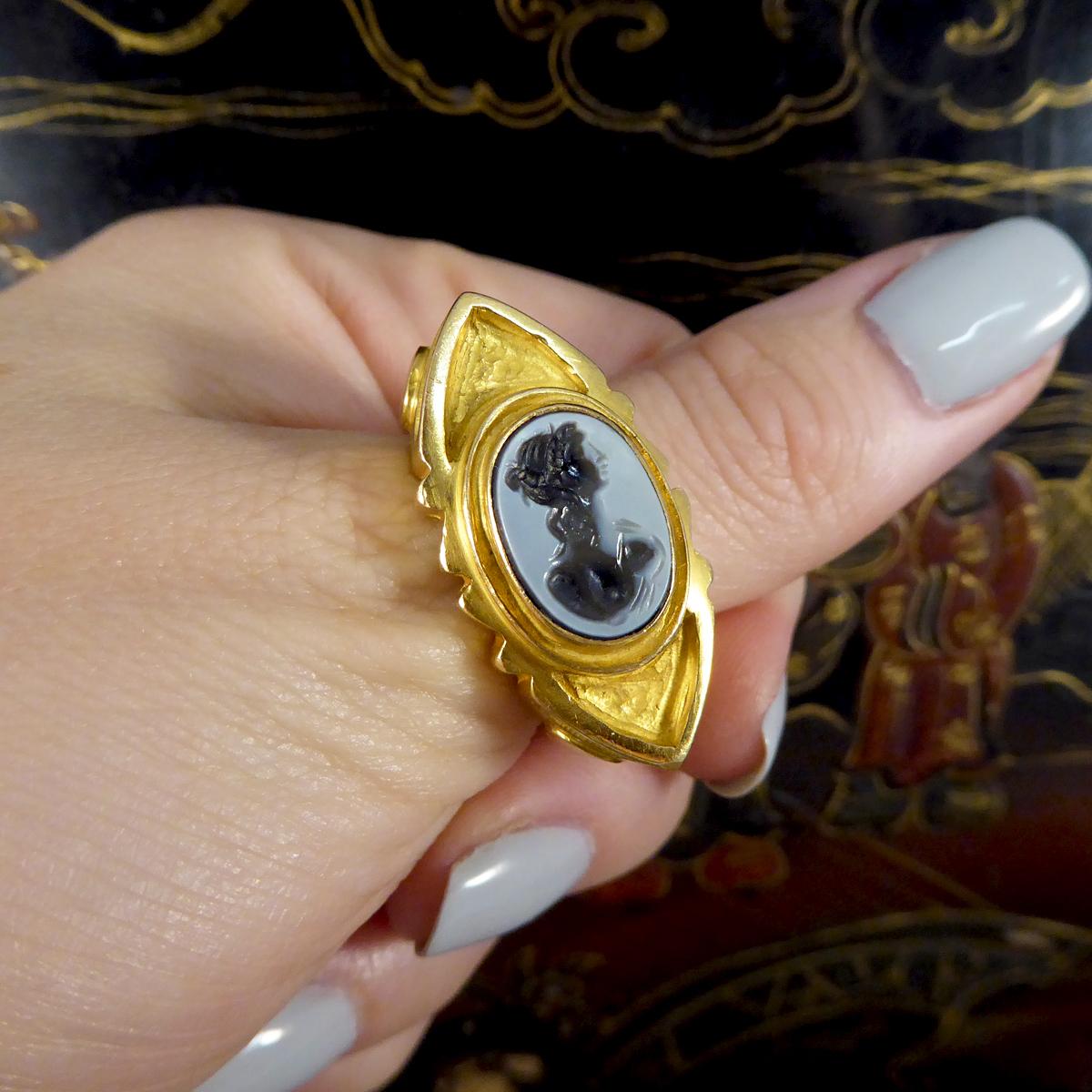 Large Heavy Antique Victorian Carved Agate Ring in 18ct Yellow Gold 5