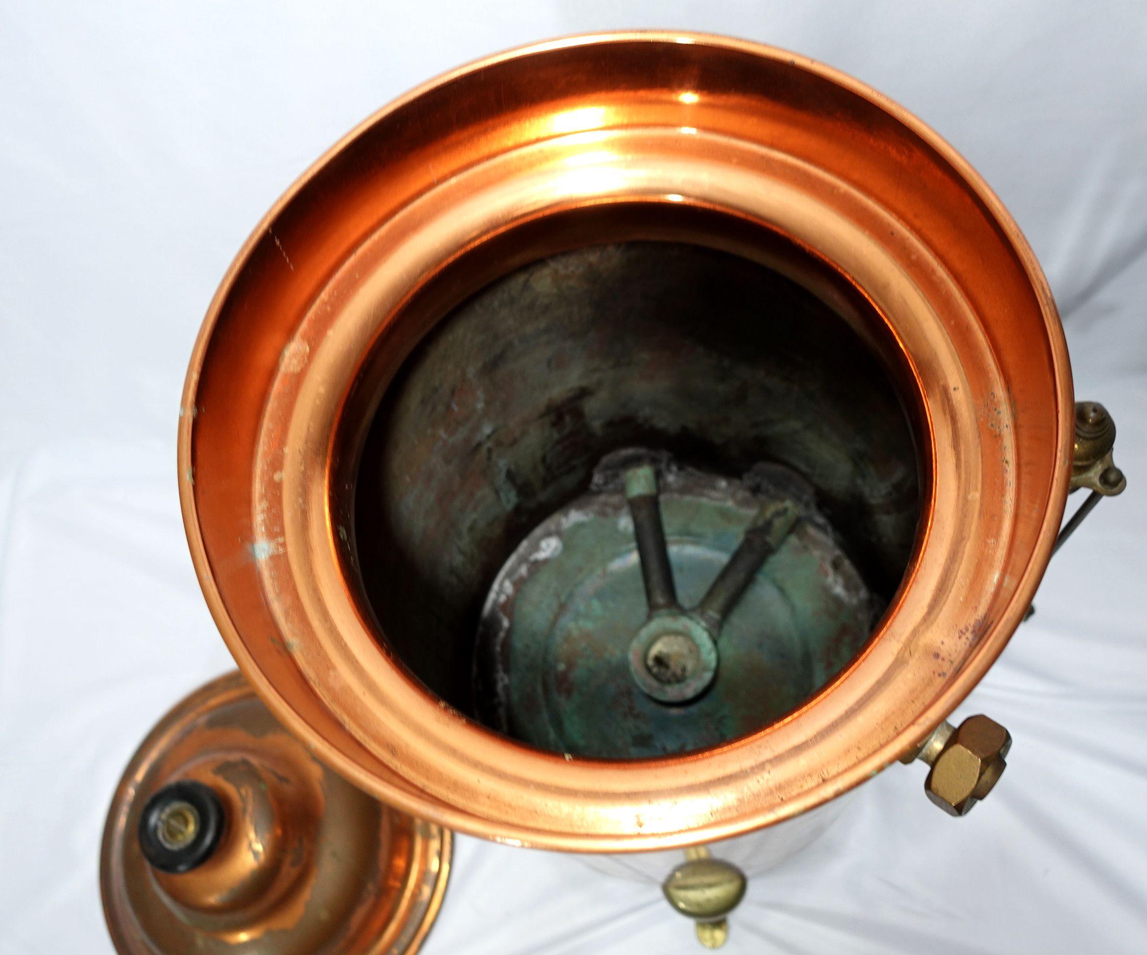 Antiquités 1900 - Urne à eau chaude/café en laiton et cuivre, grande et lourde, avec étiquette en laiton en vente 6
