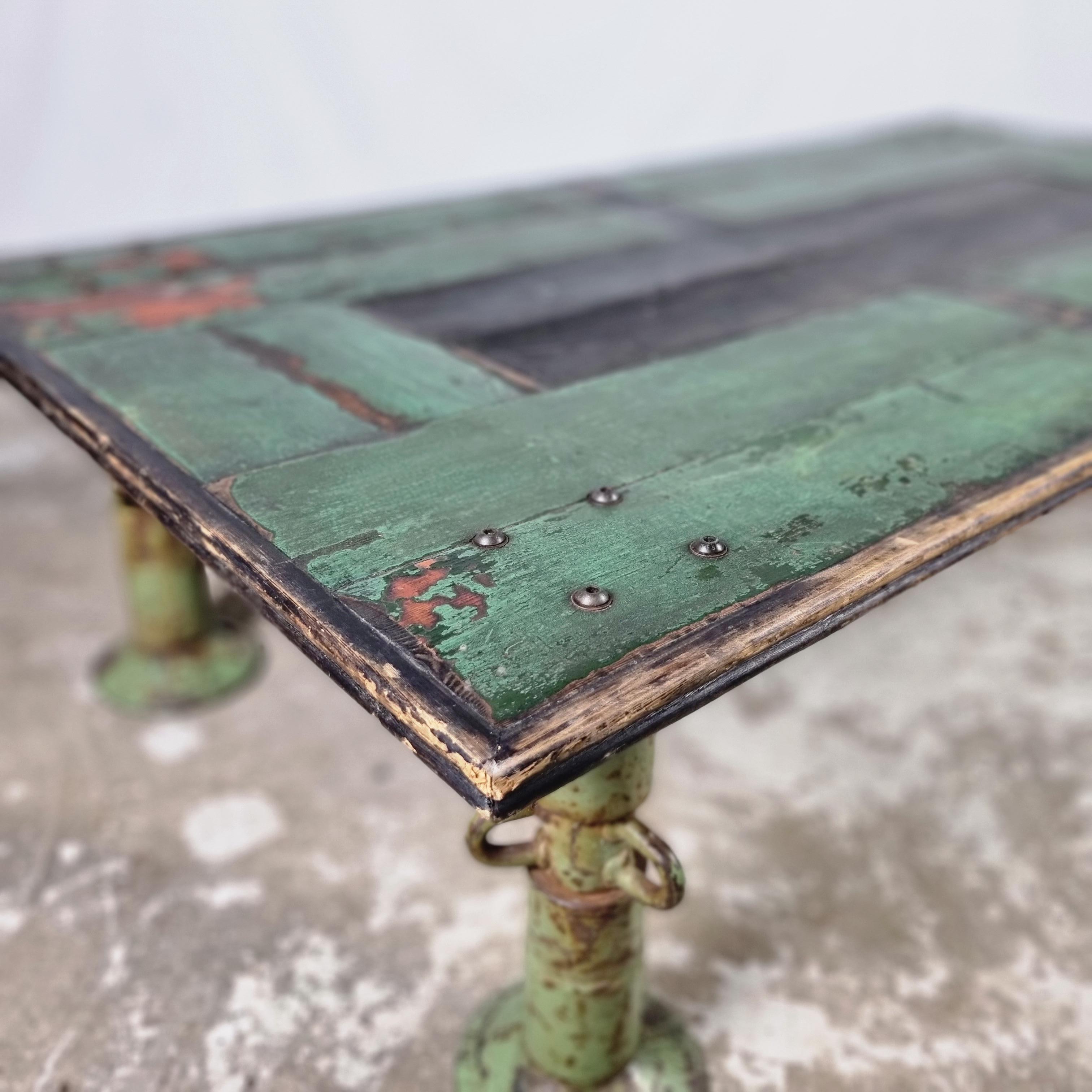 Iron Large heavy industrial vintage coffee table from reclaimed wood, cast iron legs