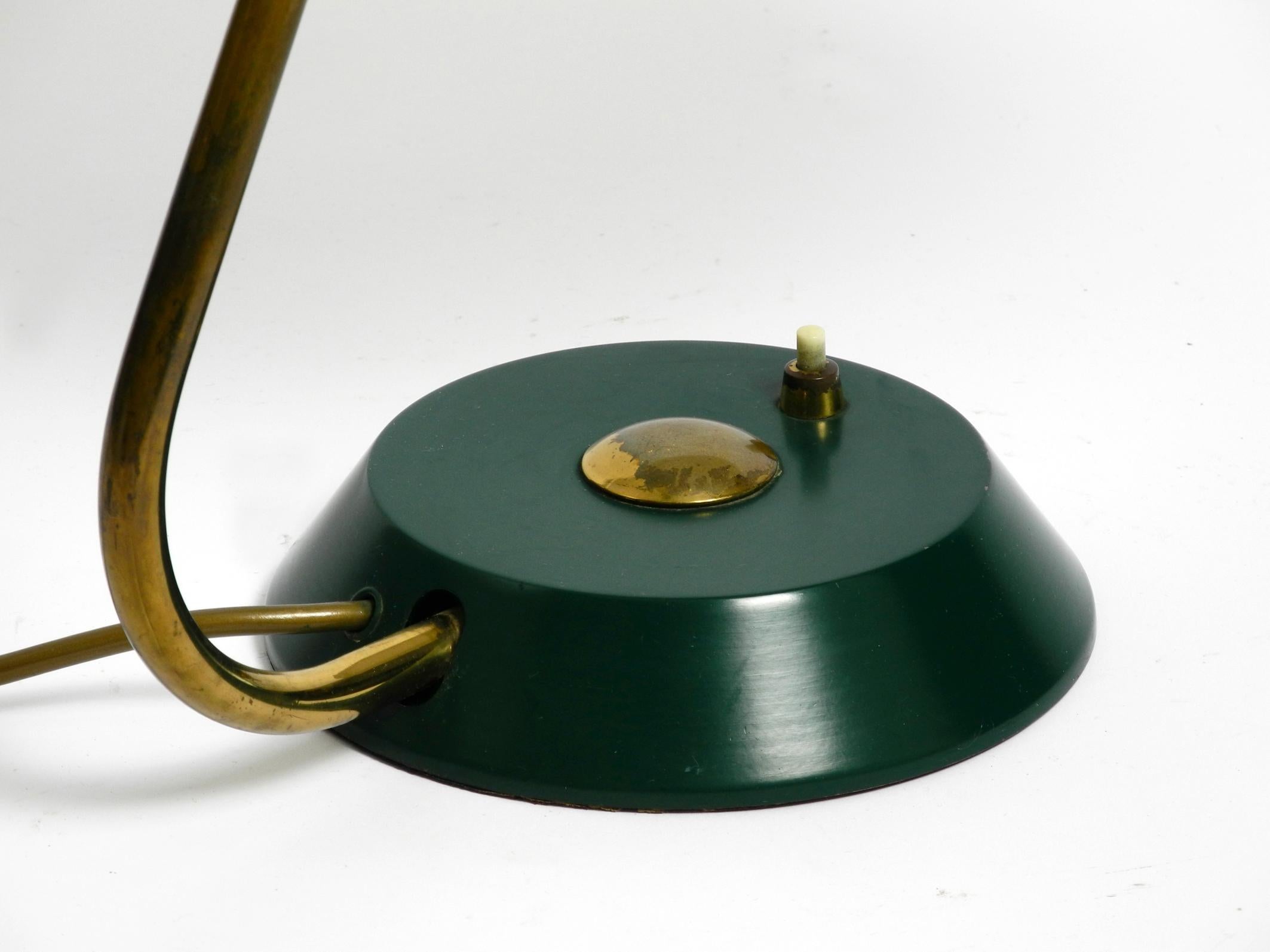 Metal Large heavy Mid Century metal table lamp in British Green in dreamlike condition For Sale