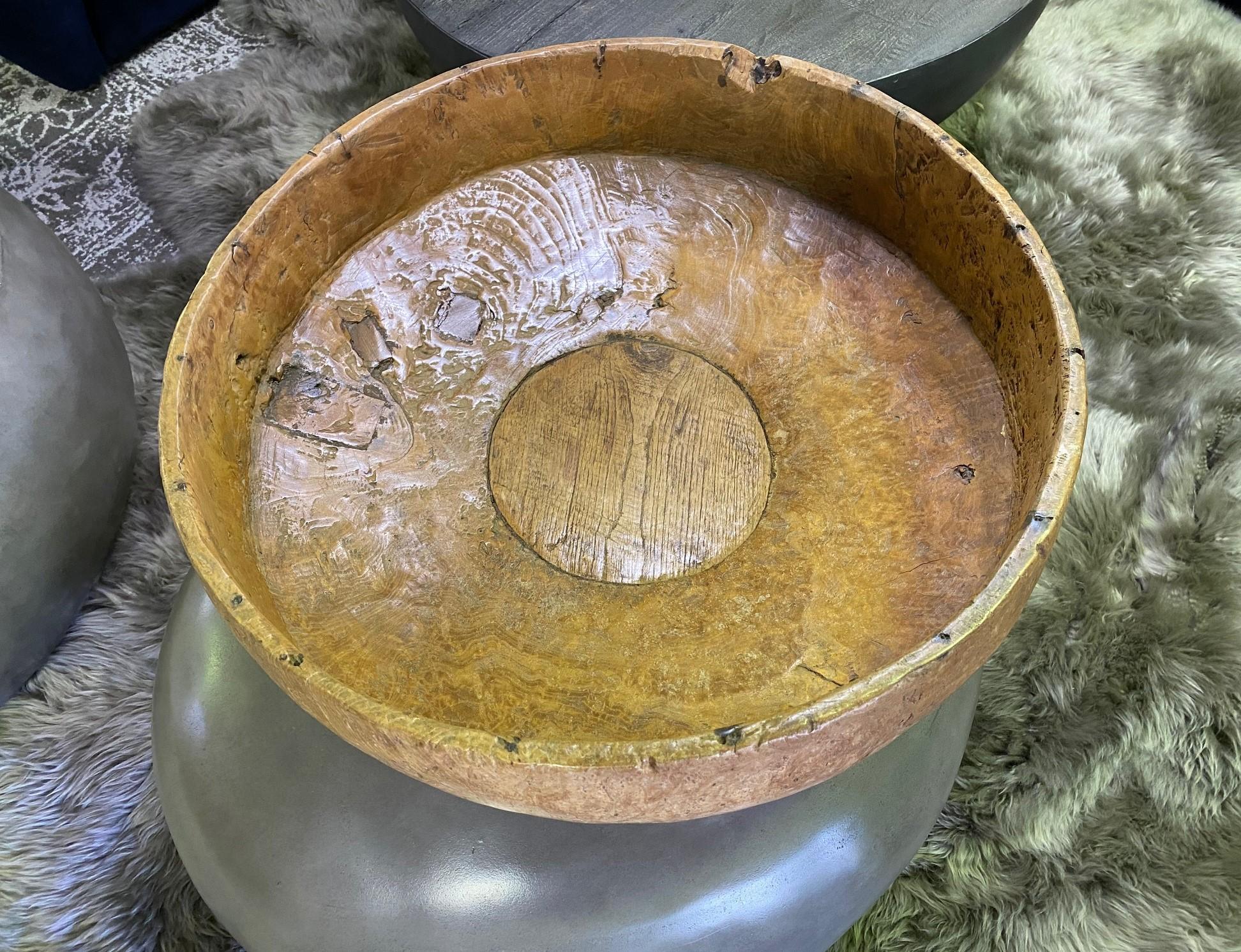 Large Heavy Monumental Massive Rustic Wood Carved Centerpiece Bowl In Good Condition In Studio City, CA