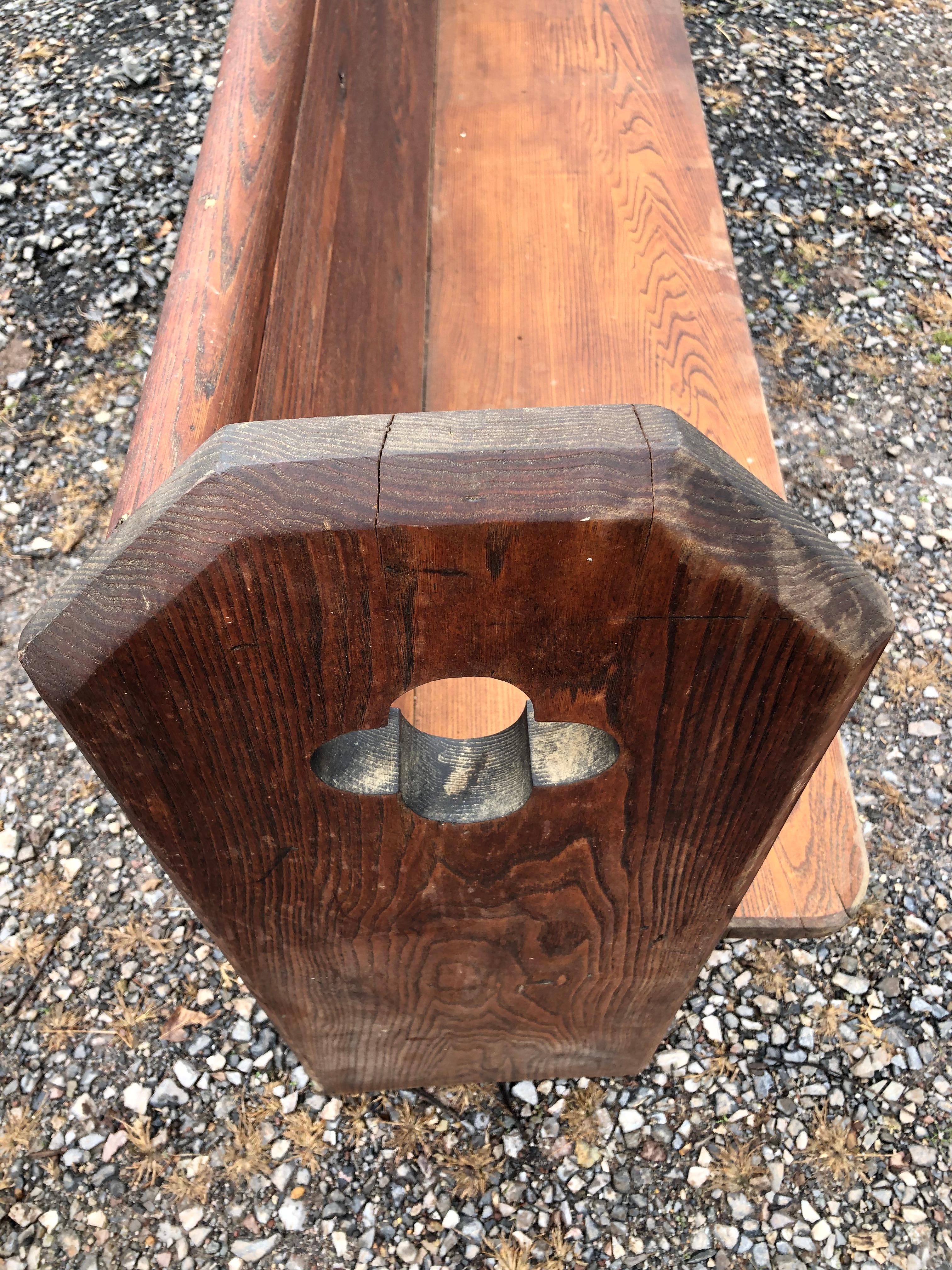 Large Heavy Oak Vintage Church Pew Bench In Good Condition For Sale In Hopewell, NJ