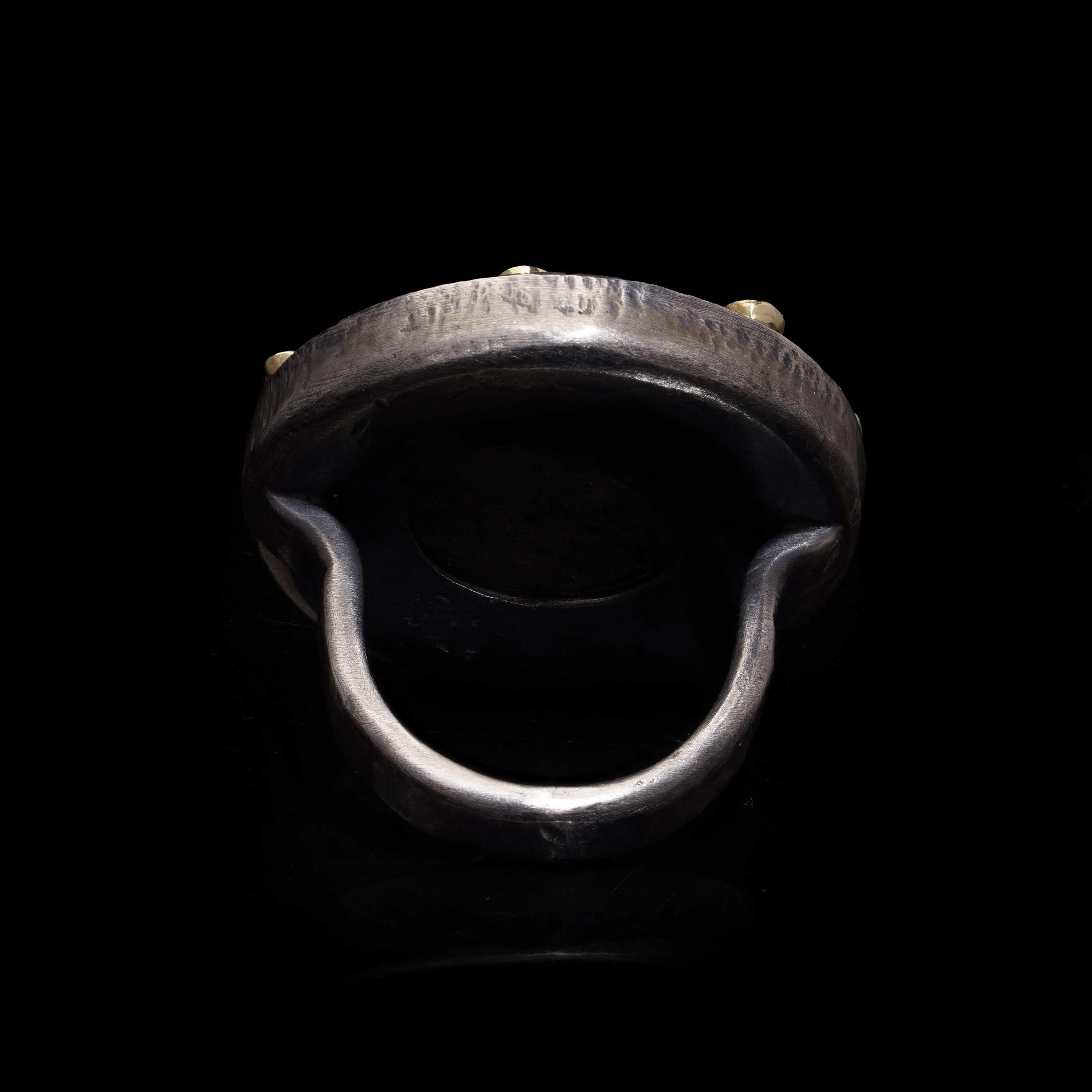 Grande bague en argent lourd avec pièce ancienne Bon état - En vente à Braintree, GB