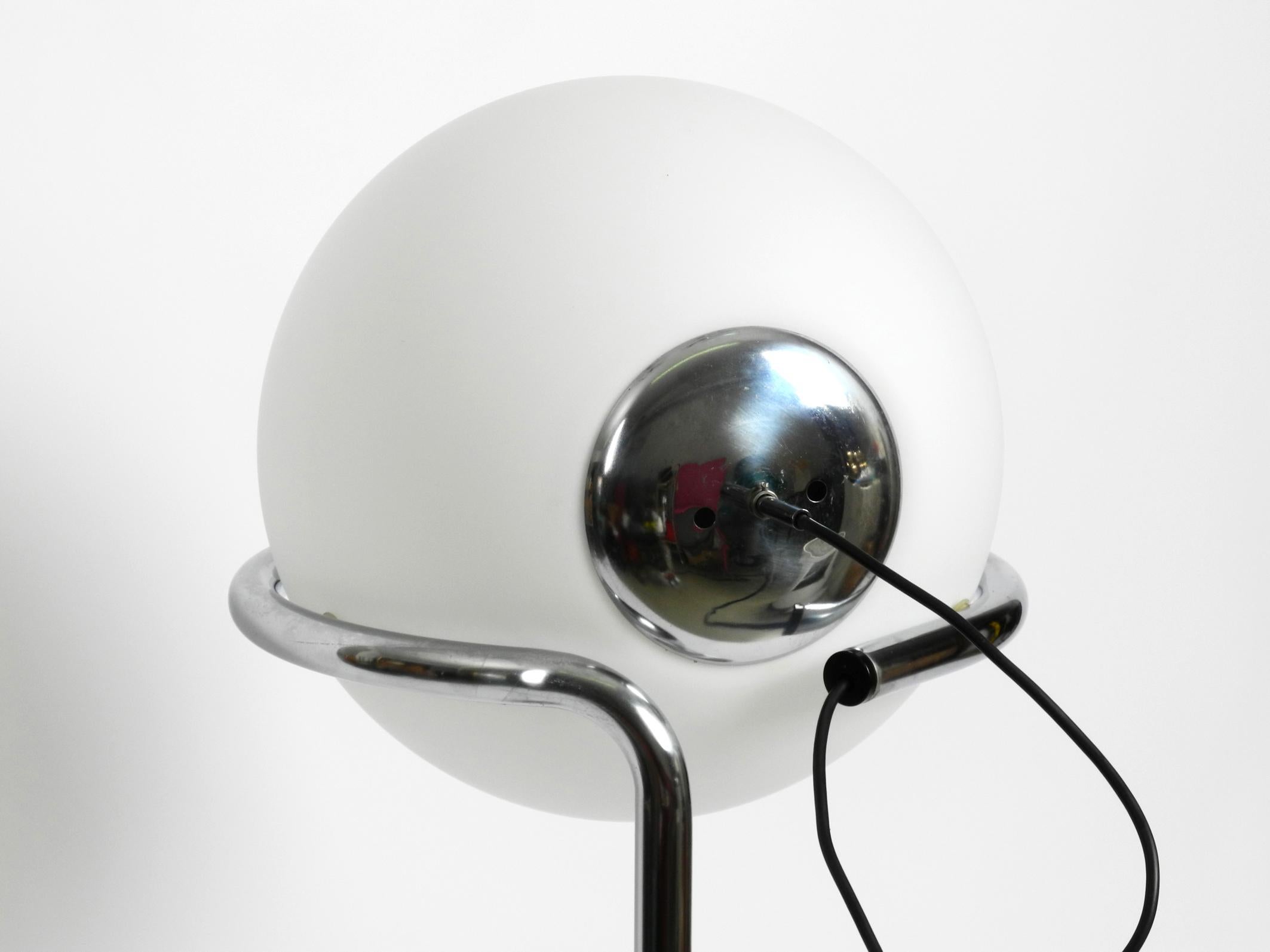 Large Heavy Space Age 1960s Tubular Steel Floor Lamp with Spherical Glass Shade In Good Condition For Sale In München, DE