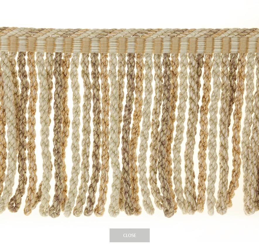 Large heavyweight Table Cloth in Colefax & Fowler fabric and deep bullion fringe In Excellent Condition In London, GB