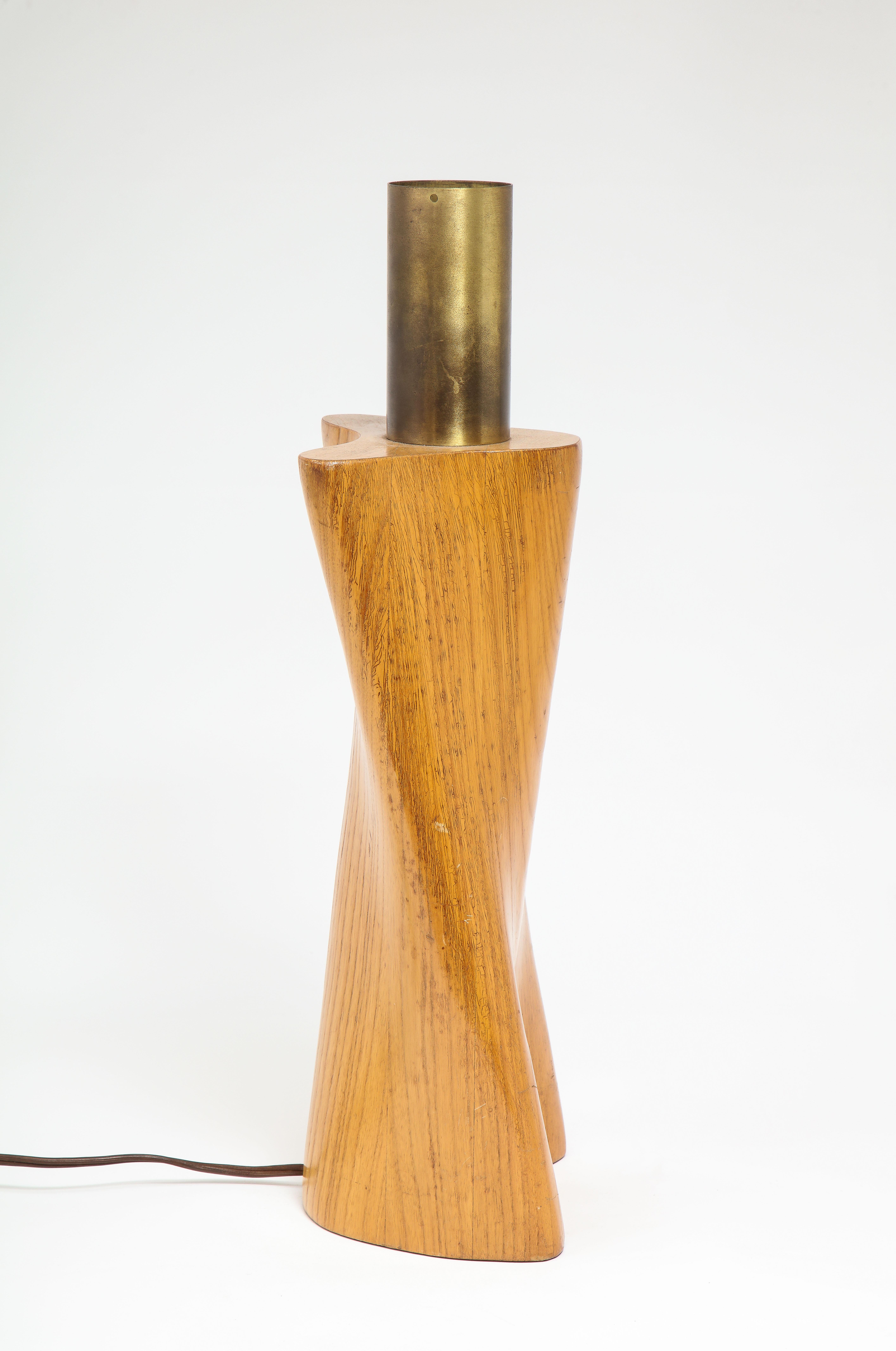 Brass Yasha Heffeitz Large Biomorphic Sculptural Organic Oak Table Lamp, USA 1950's For Sale