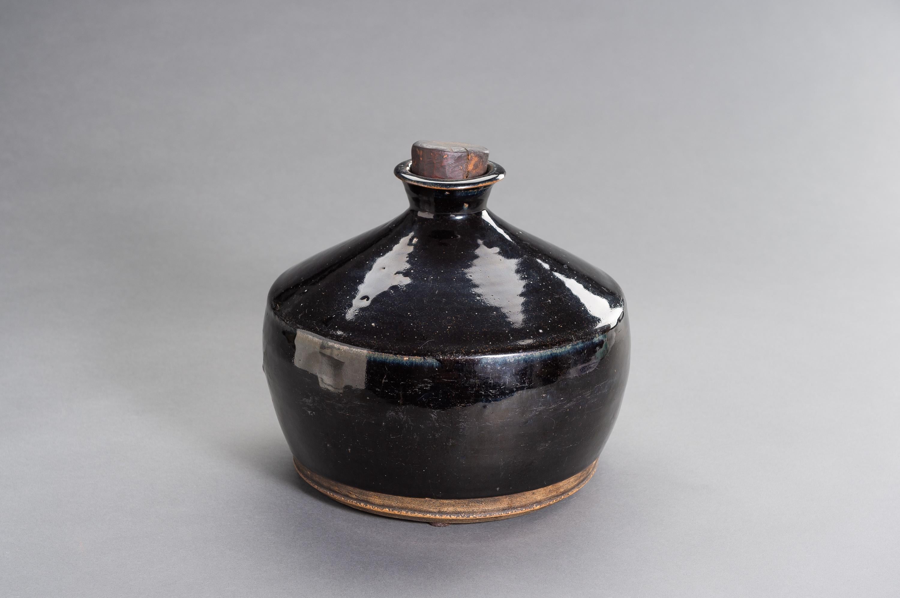 Grande bouteille Henan à glaçure noire, dynastie chinoise Song Bon état - En vente à Vienna, AT