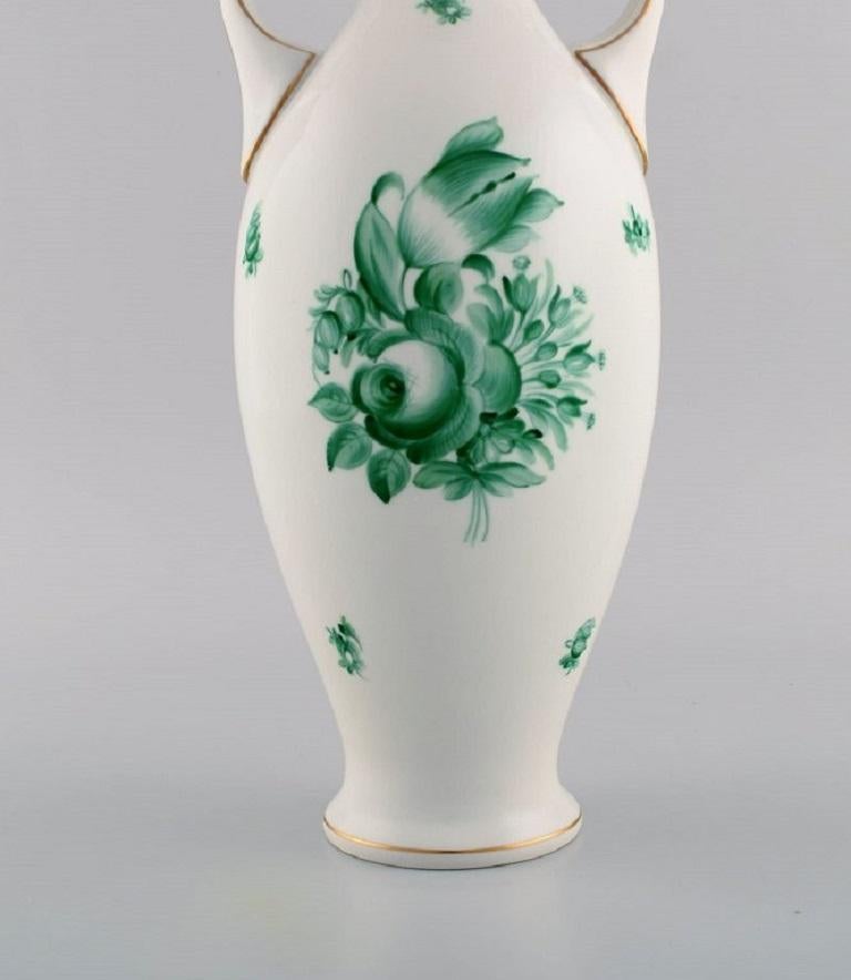 Große grüne chinesische Herend-Vase aus handbemaltem Porzellan, Mitte des 20. Jahrhunderts (Ungarisch) im Angebot