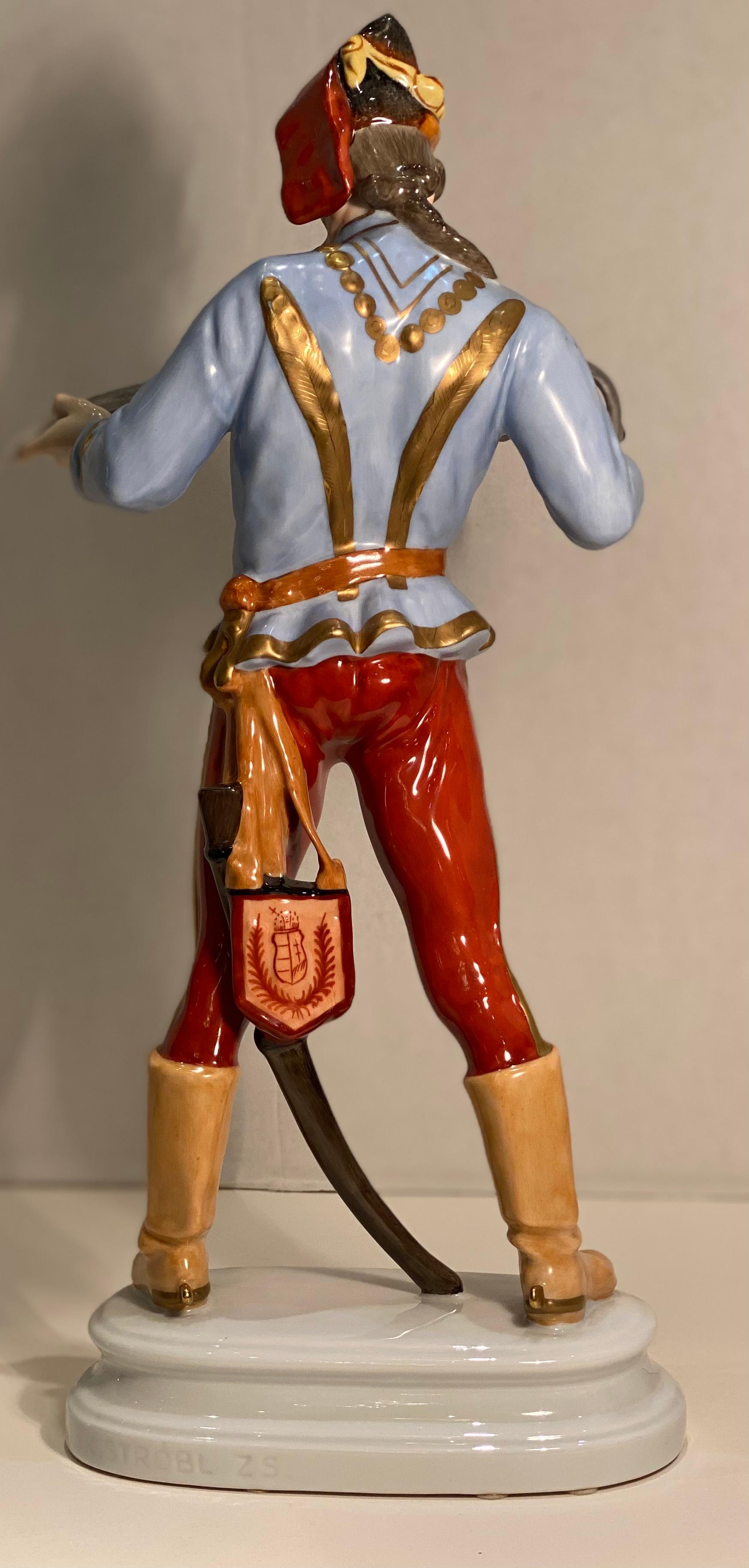 Autre Grande figurine en porcelaine de Herend Hadik, Marshal du champ de Hussar de l'armée de Habsbourg