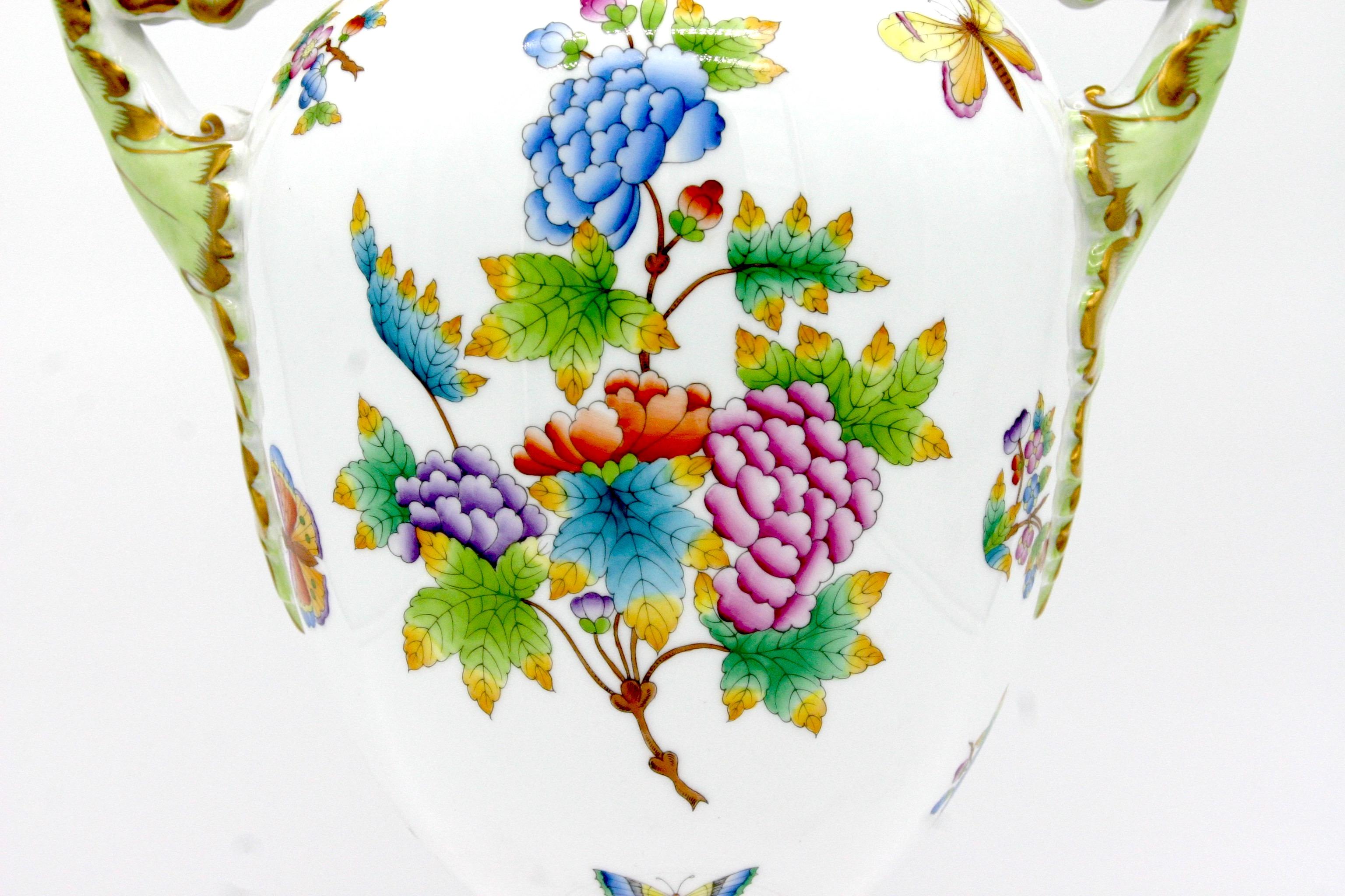 Grand vase/urne décoratif en porcelaine Herend Bon état - En vente à Tarry Town, NY