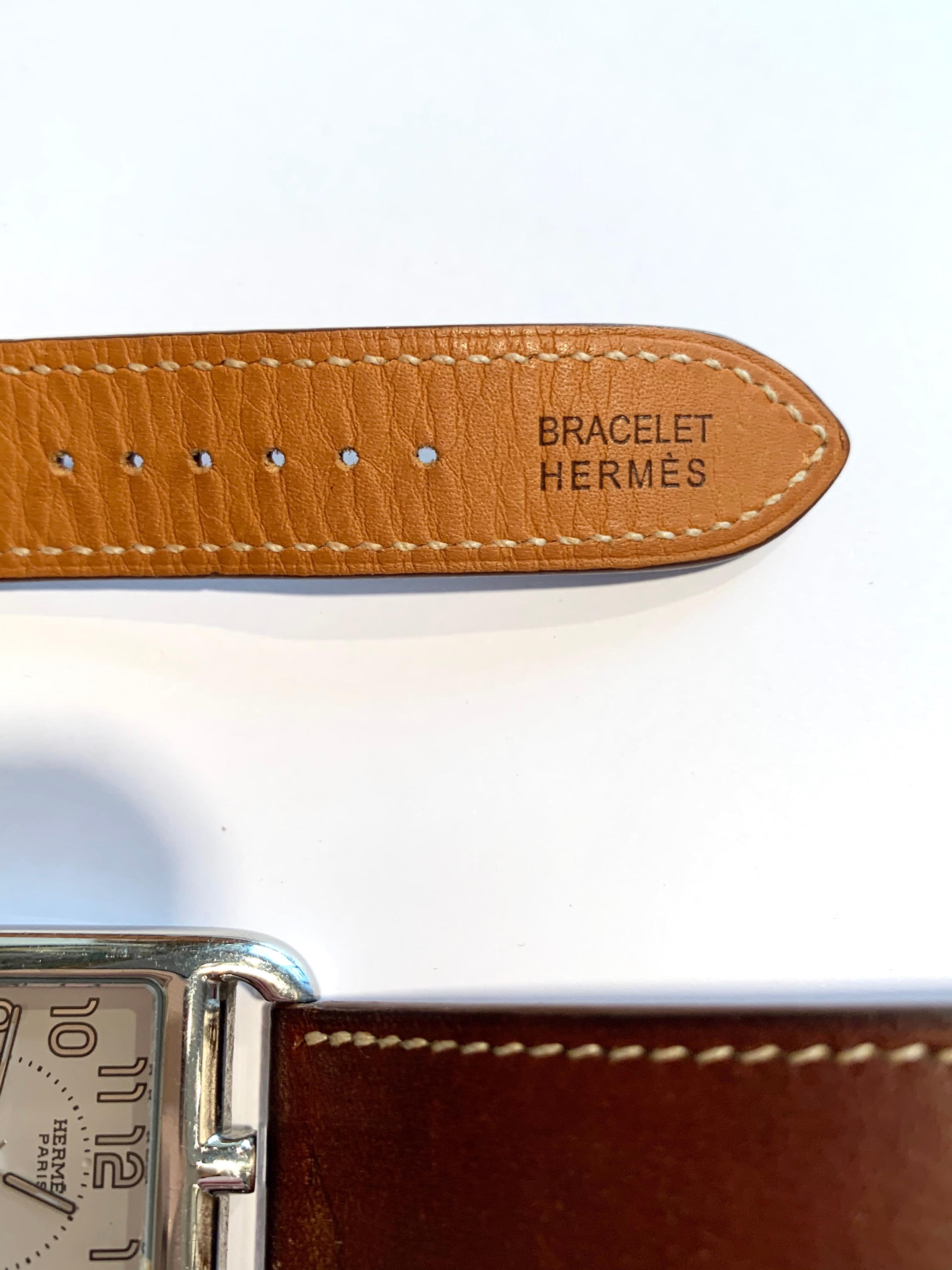 Large Hermes “Cape Cod” Stainless Steel Barenia Leather Bracelet Wristwatch In Good Condition In Paris, FR